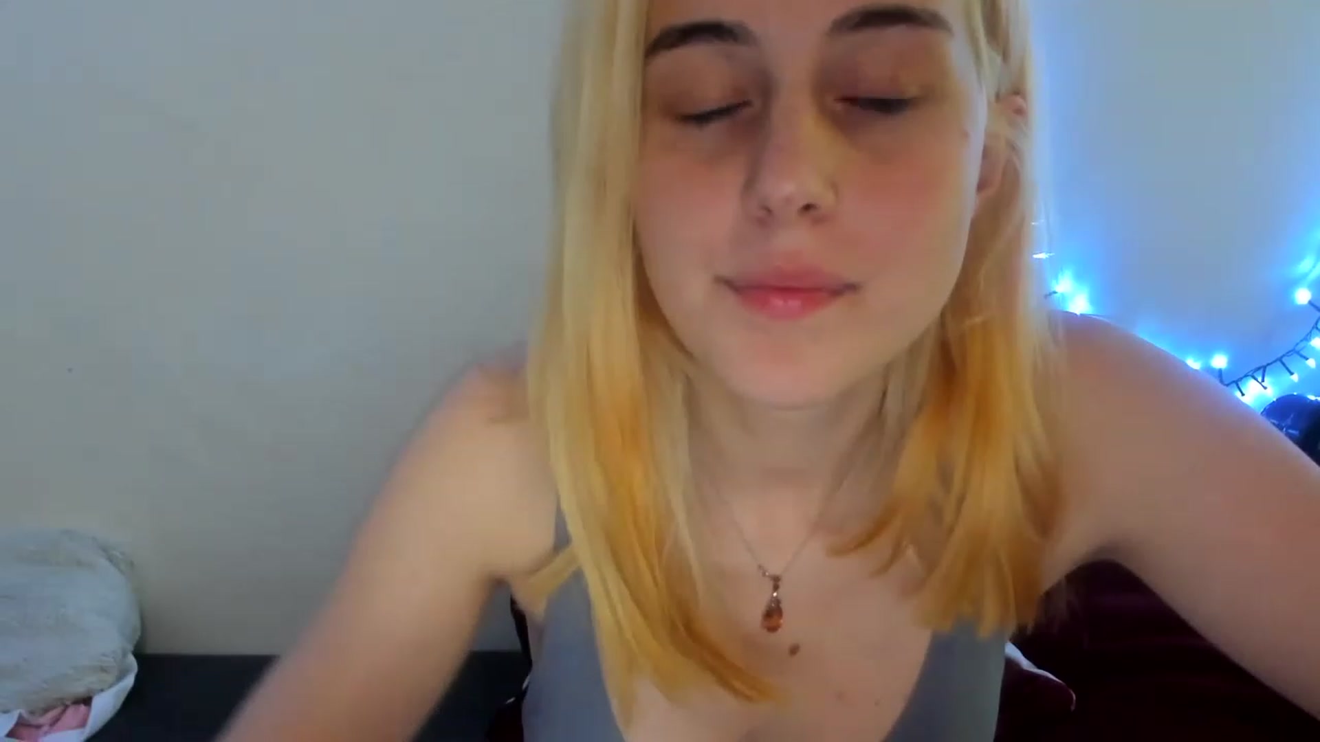 Gallery image thumbnail from AriahKiss's myfreecams stream on, 05/14/2023, 18:59 image 13 of 20