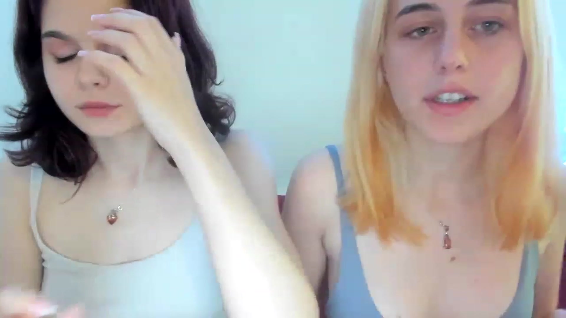 Gallery image thumbnail from AriahKiss's myfreecams stream on, 05/14/2023, 18:59 image 18 of 20