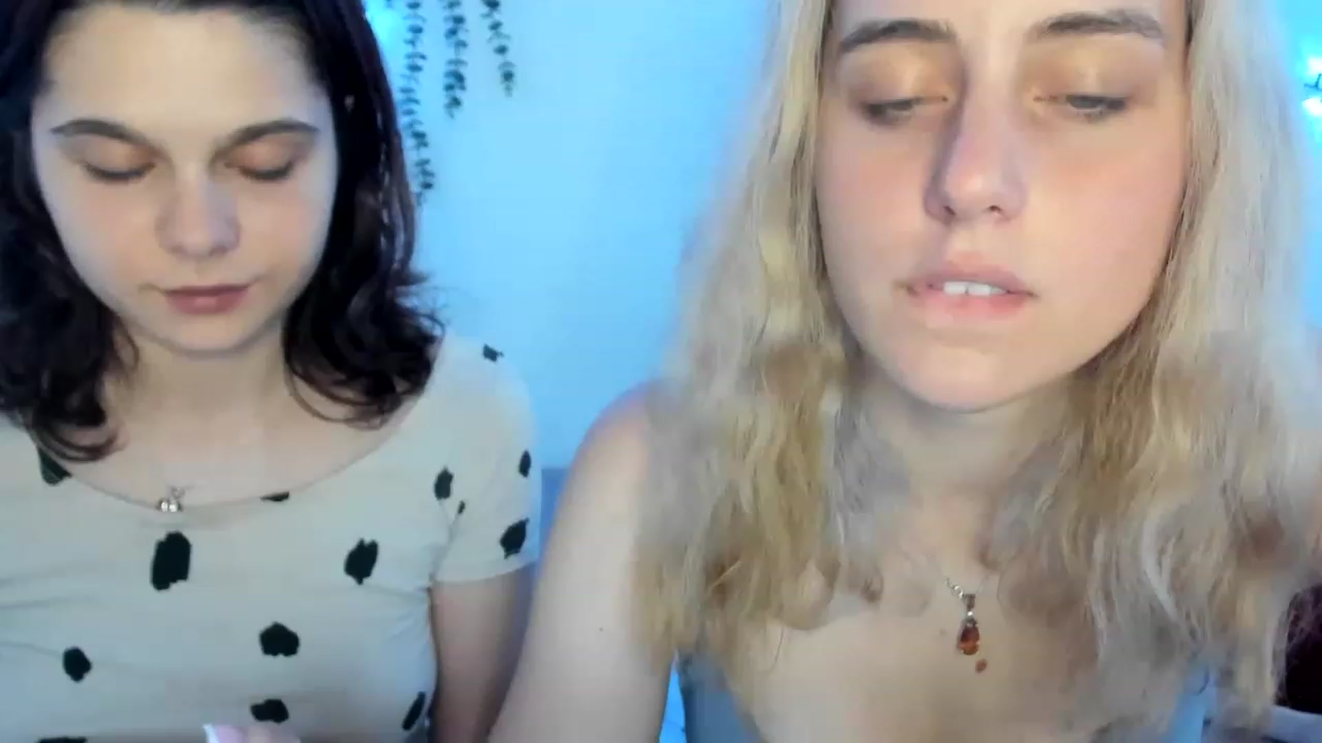 Gallery image thumbnail from AriahKiss's myfreecams stream on, 06/18/2023, 20:12 image 16 of 20