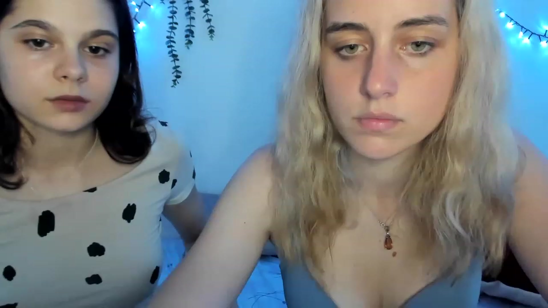 Gallery image thumbnail from AriahKiss's myfreecams stream on, 06/18/2023, 20:12 image 15 of 20