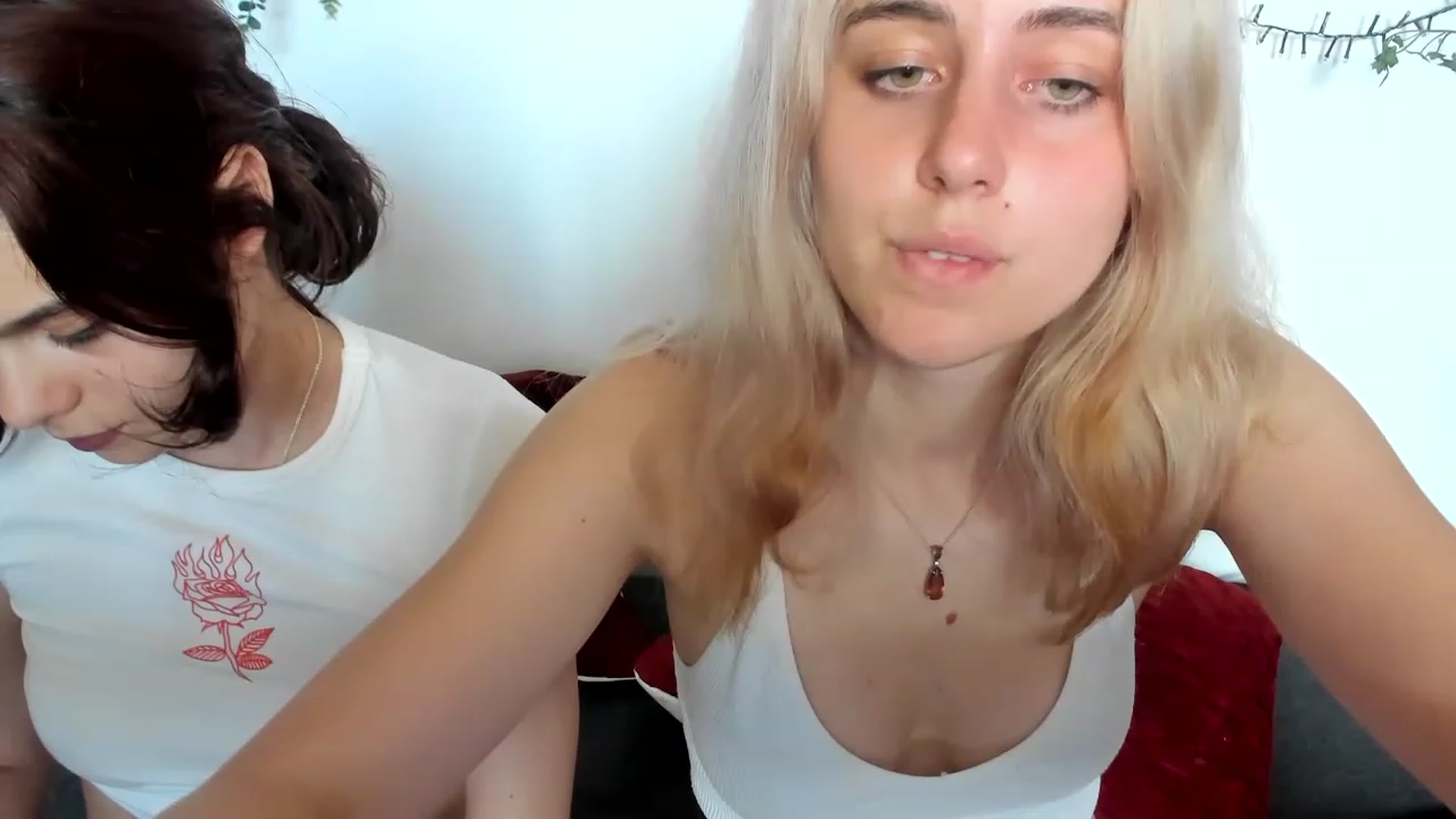 Gallery image thumbnail from AriahKiss's myfreecams stream on, 06/24/2023, 15:38 image 8 of 20
