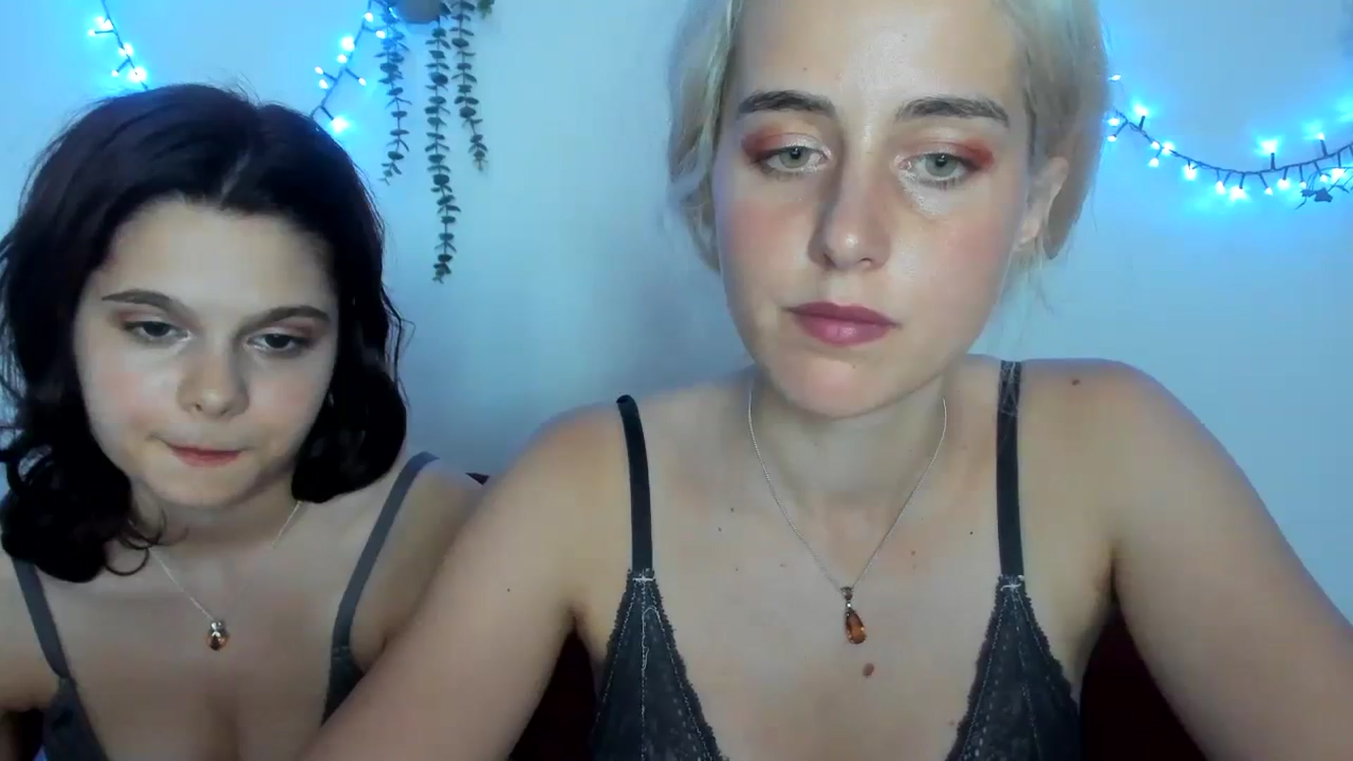 Gallery image thumbnail from AriahKiss's myfreecams stream on, 07/31/2023, 17:09 image 15 of 20