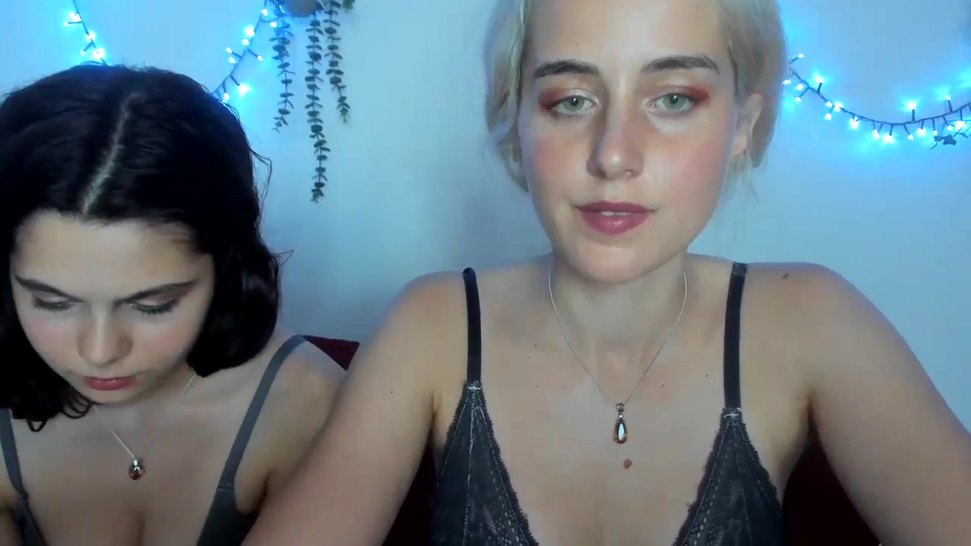 Gallery image thumbnail from AriahKiss's myfreecams stream on, 07/31/2023, 17:09 image 14 of 20