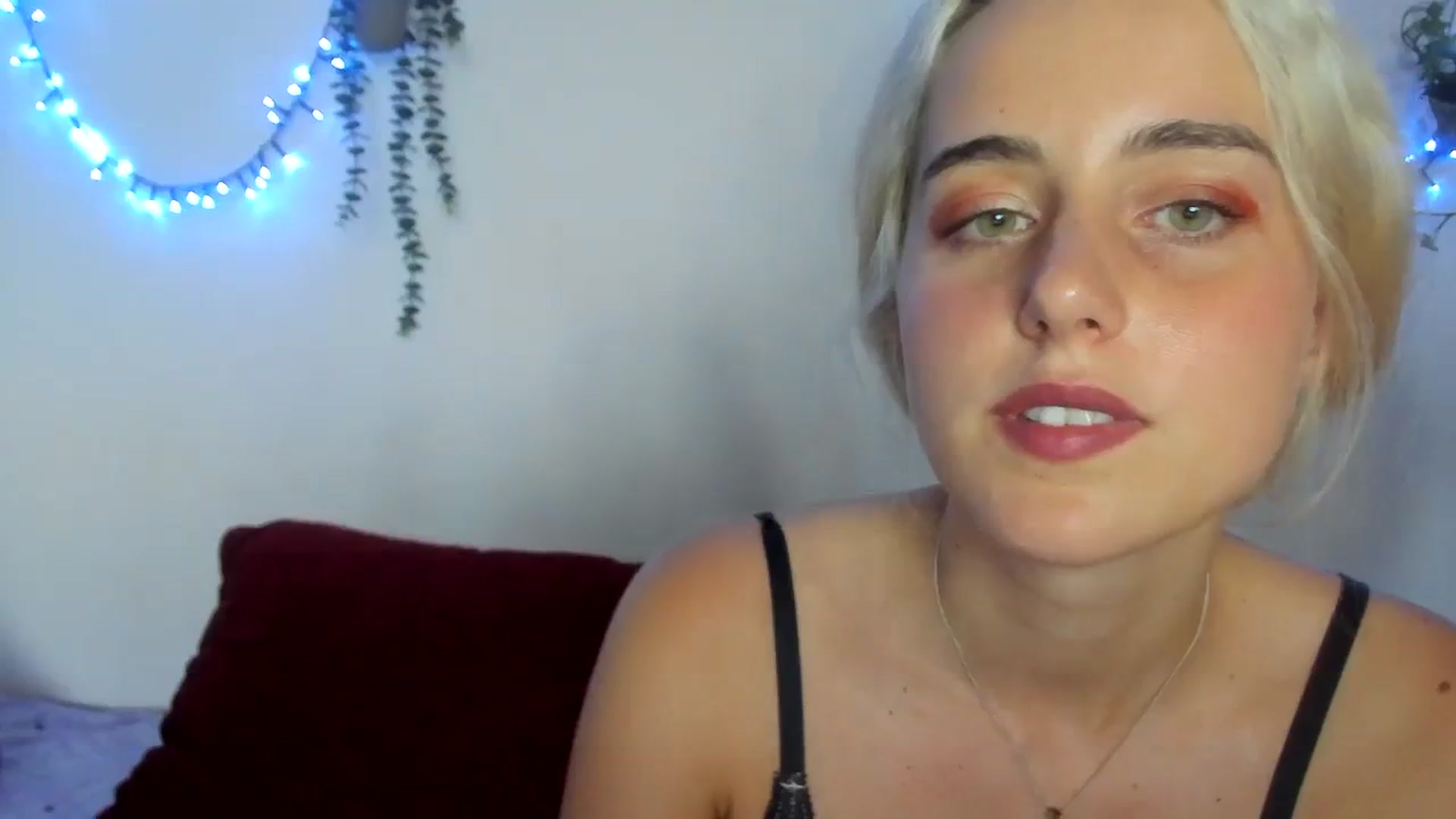 Gallery image thumbnail from AriahKiss's myfreecams stream on, 07/31/2023, 17:09 image 4 of 20