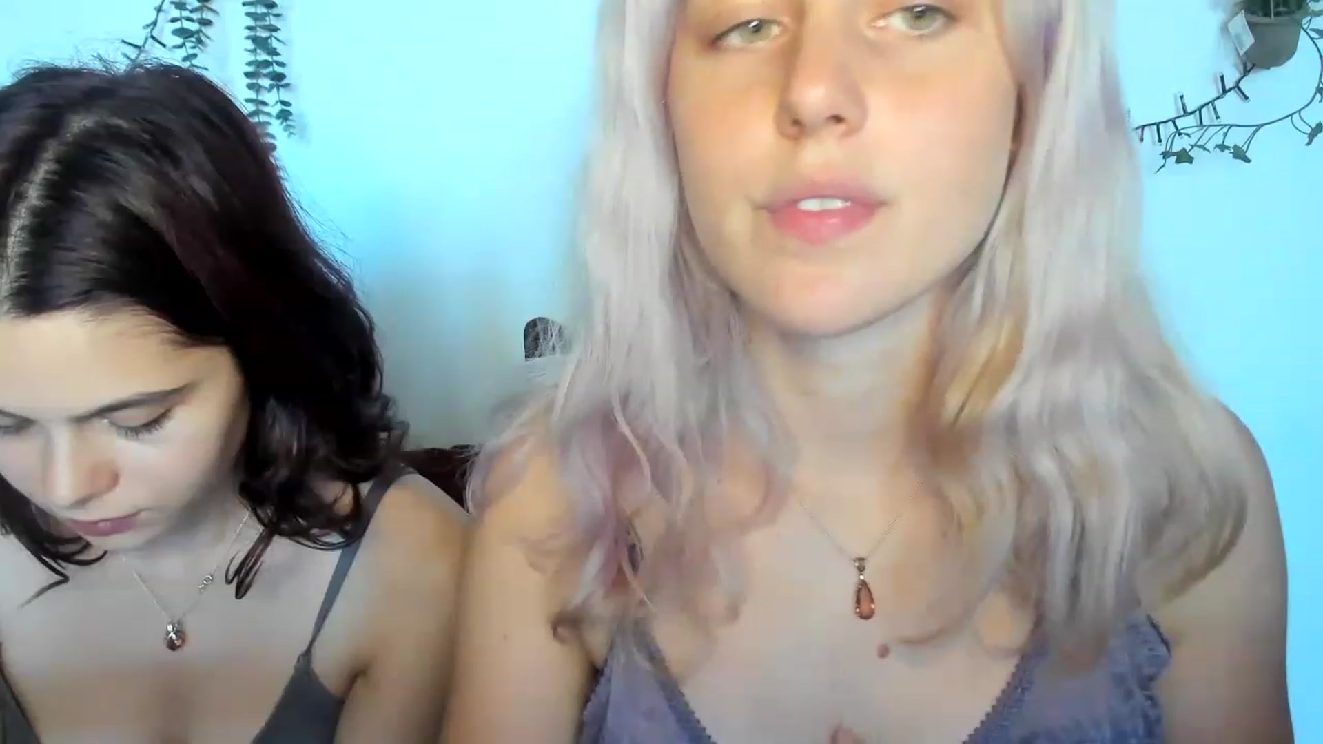 Gallery image thumbnail from AriahKiss's myfreecams stream on, 08/06/2023, 16:22 image 13 of 20
