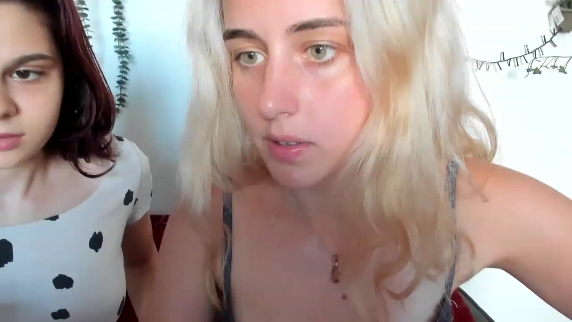 Gallery image thumbnail from AriahKiss's myfreecams stream on, 08/25/2023, 15:43 image 7 of 20