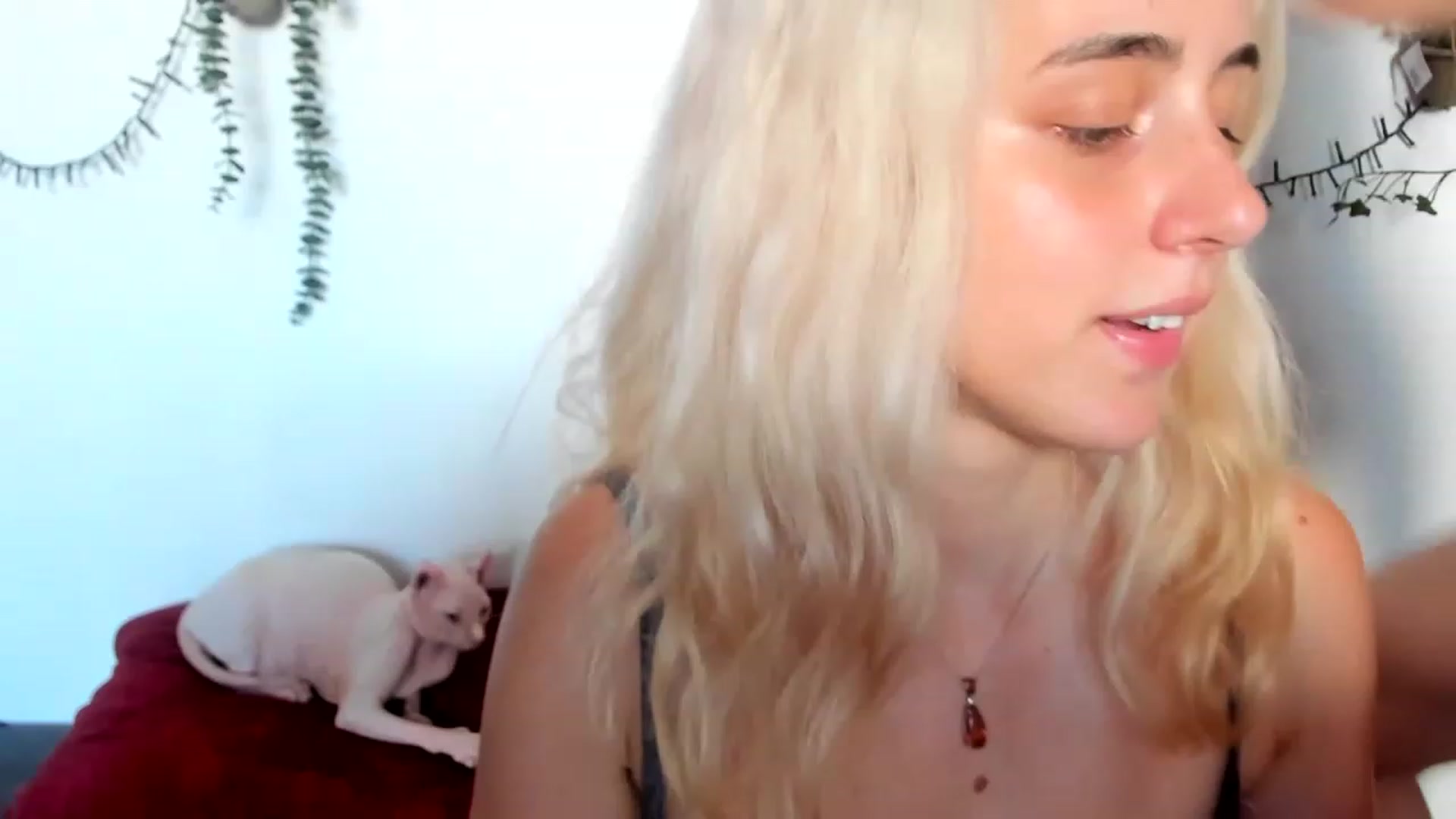 Gallery image thumbnail from AriahKiss's myfreecams stream on, 08/25/2023, 15:43 image 15 of 20
