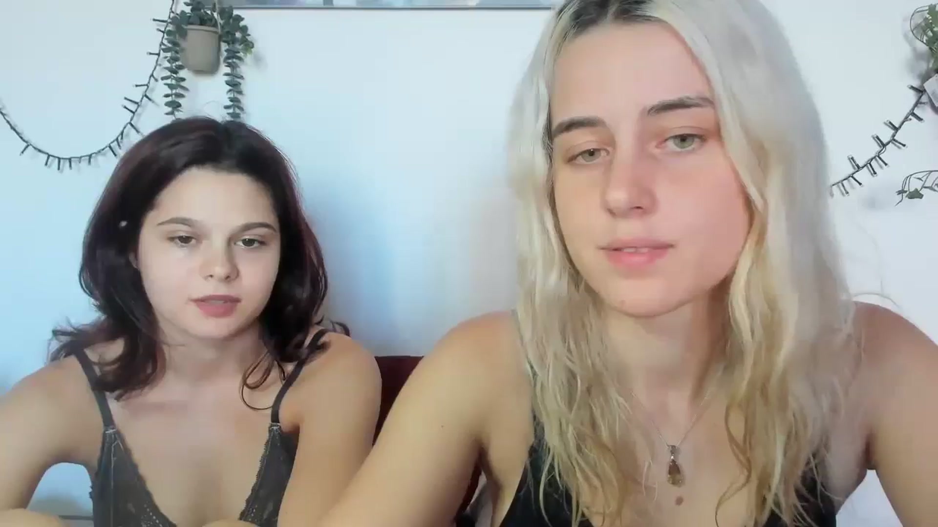 Gallery image thumbnail from AriahKiss's myfreecams stream on, 09/18/2023, 14:54 image 17 of 20