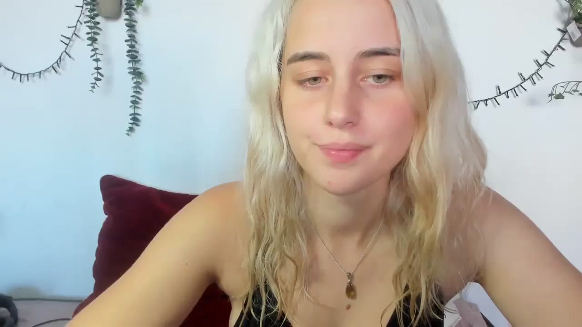 Gallery image thumbnail from AriahKiss's myfreecams stream on, 09/18/2023, 14:54 image 14 of 20