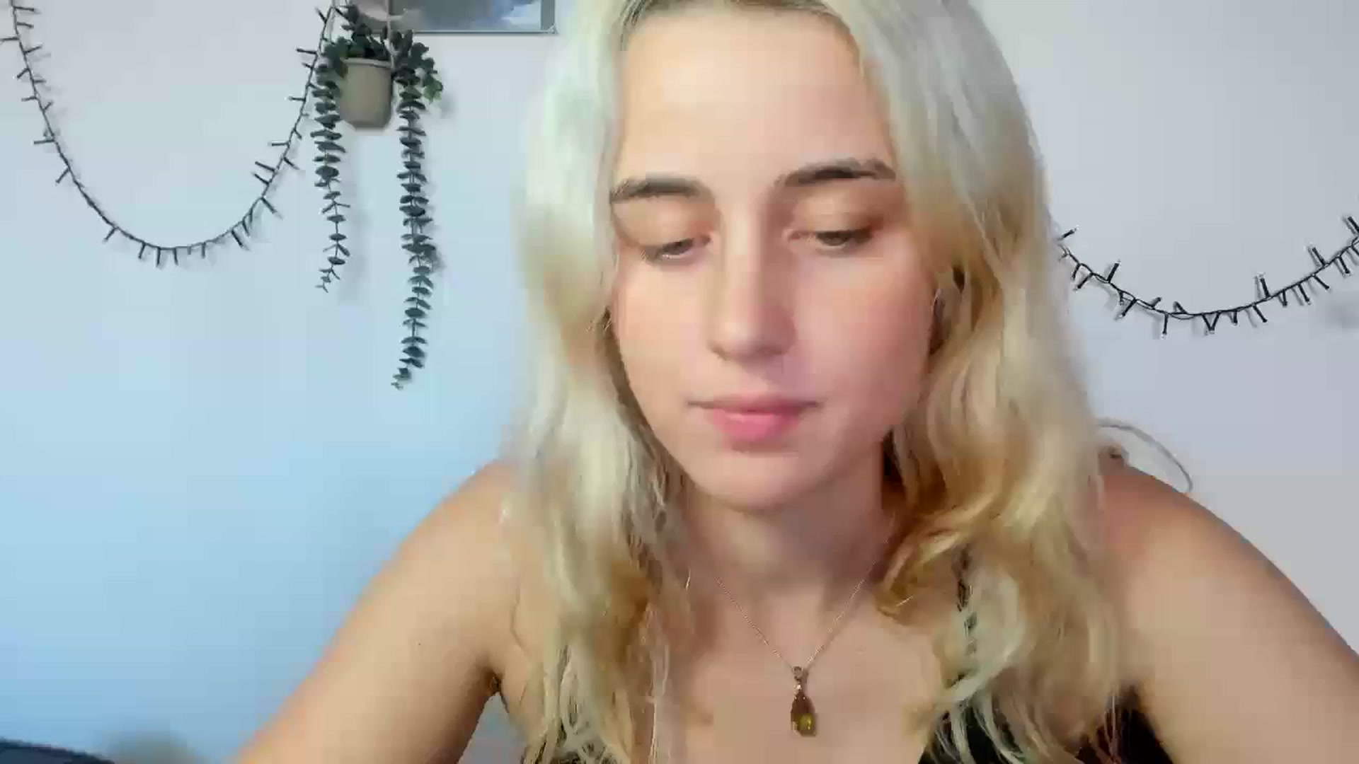 Gallery image thumbnail from AriahKiss's myfreecams stream on, 09/18/2023, 15:25 image 13 of 20