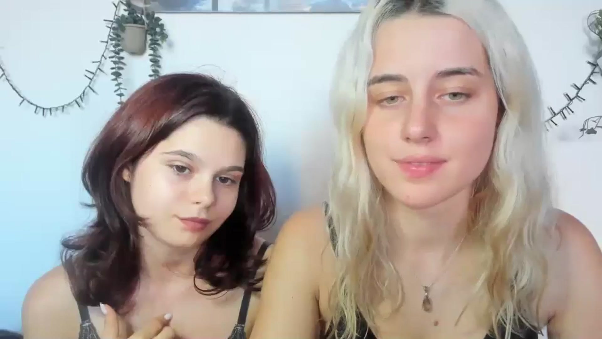 Gallery image thumbnail from AriahKiss's myfreecams stream on, 09/18/2023, 15:25 image 3 of 20