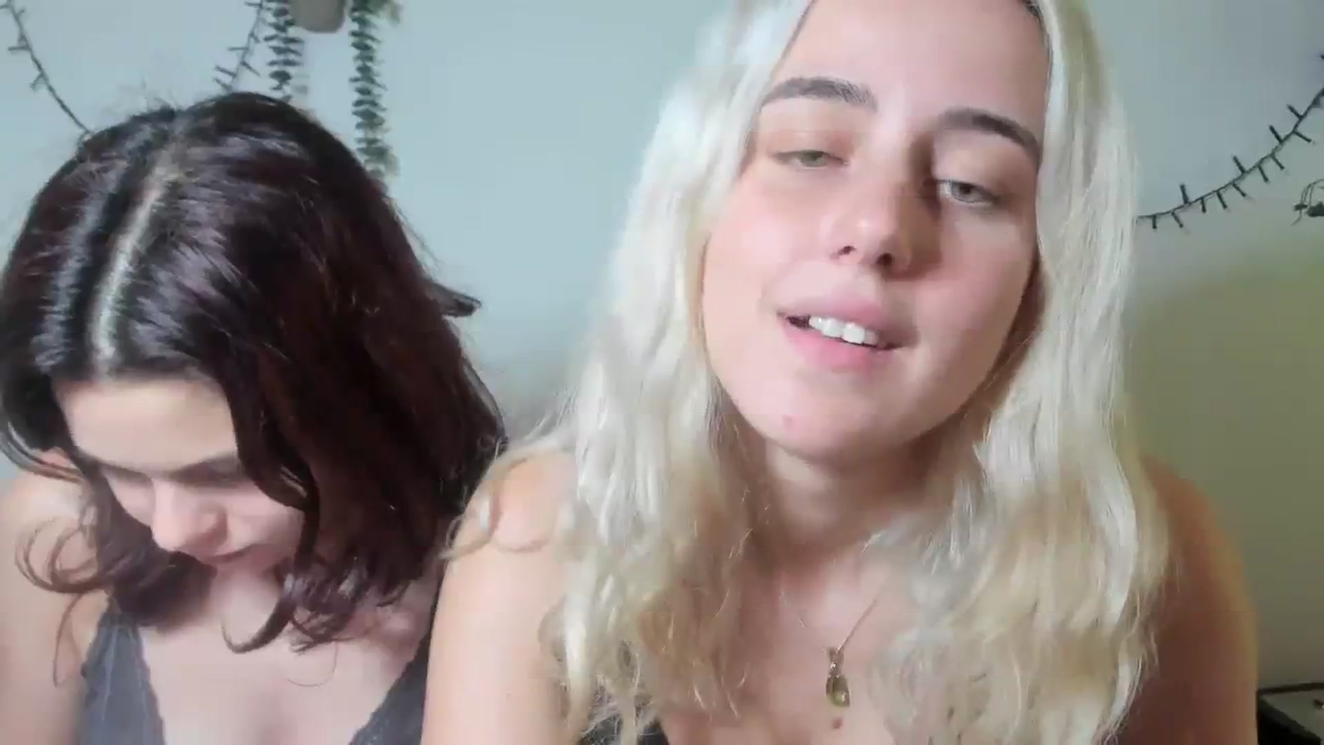 Gallery image thumbnail from AriahKiss's myfreecams stream on, 09/18/2023, 16:48 image 2 of 20