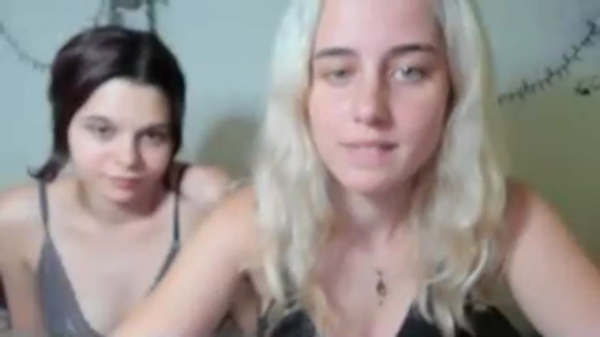 Gallery image thumbnail from AriahKiss's myfreecams stream on, 09/18/2023, 16:48 image 10 of 20
