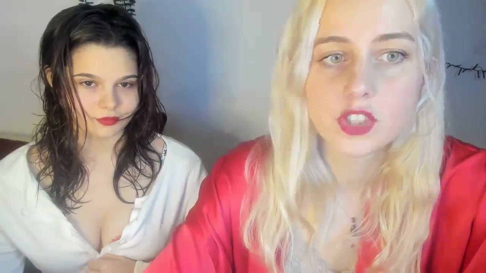 Gallery image thumbnail from AriahKiss's myfreecams stream on, 12/25/2023, 18:34 image 13 of 20