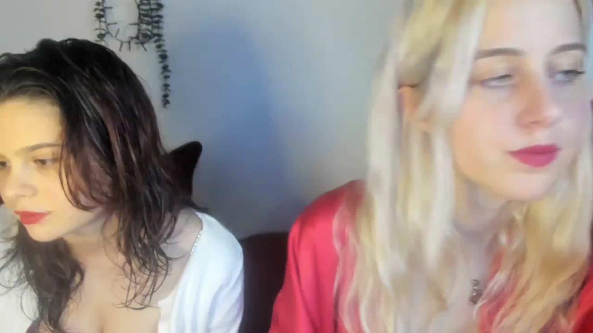 Gallery image thumbnail from AriahKiss's myfreecams stream on, 12/25/2023, 18:34 image 16 of 20