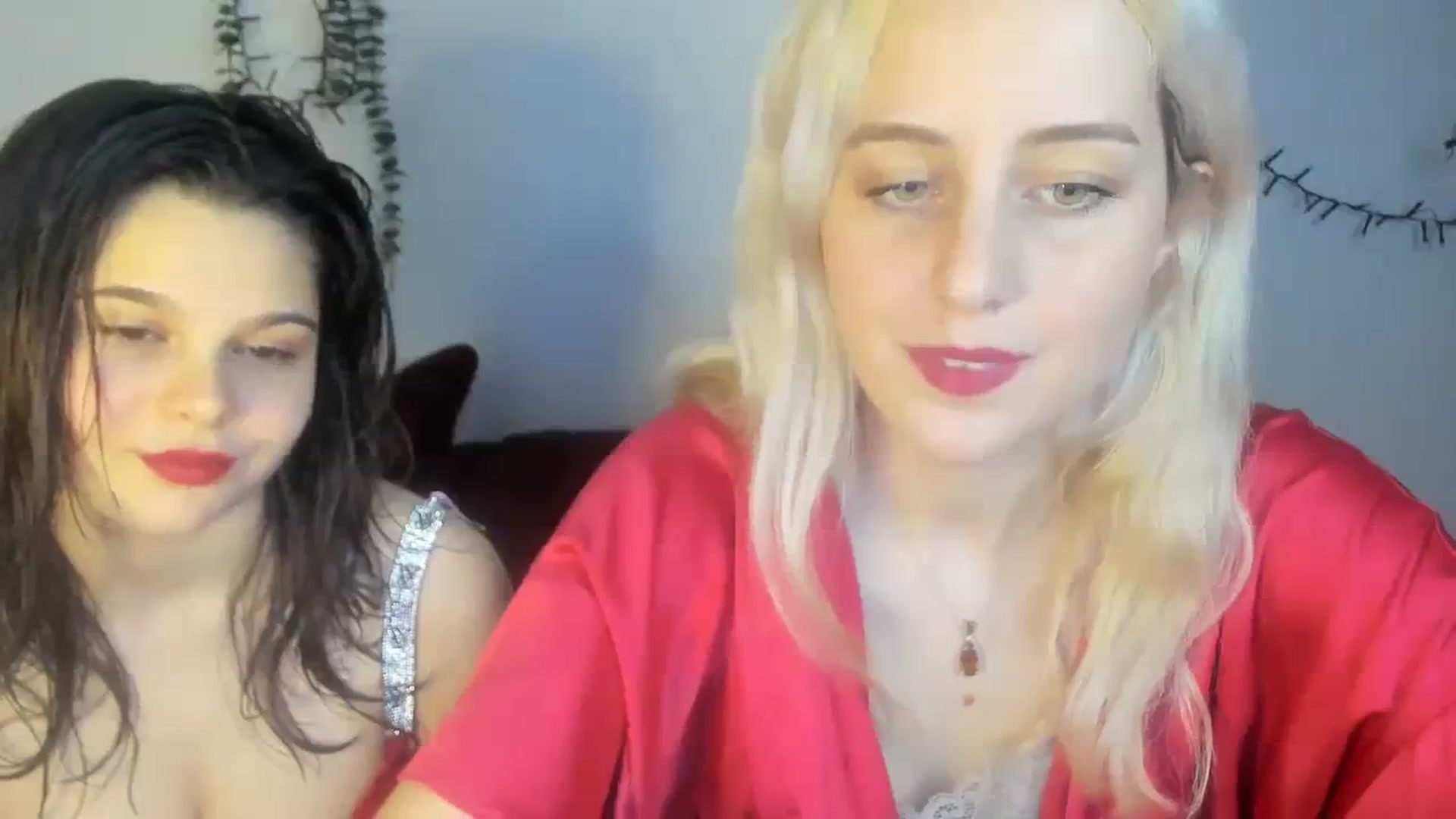Gallery image thumbnail from AriahKiss's myfreecams stream on, 12/25/2023, 18:34 image 4 of 20