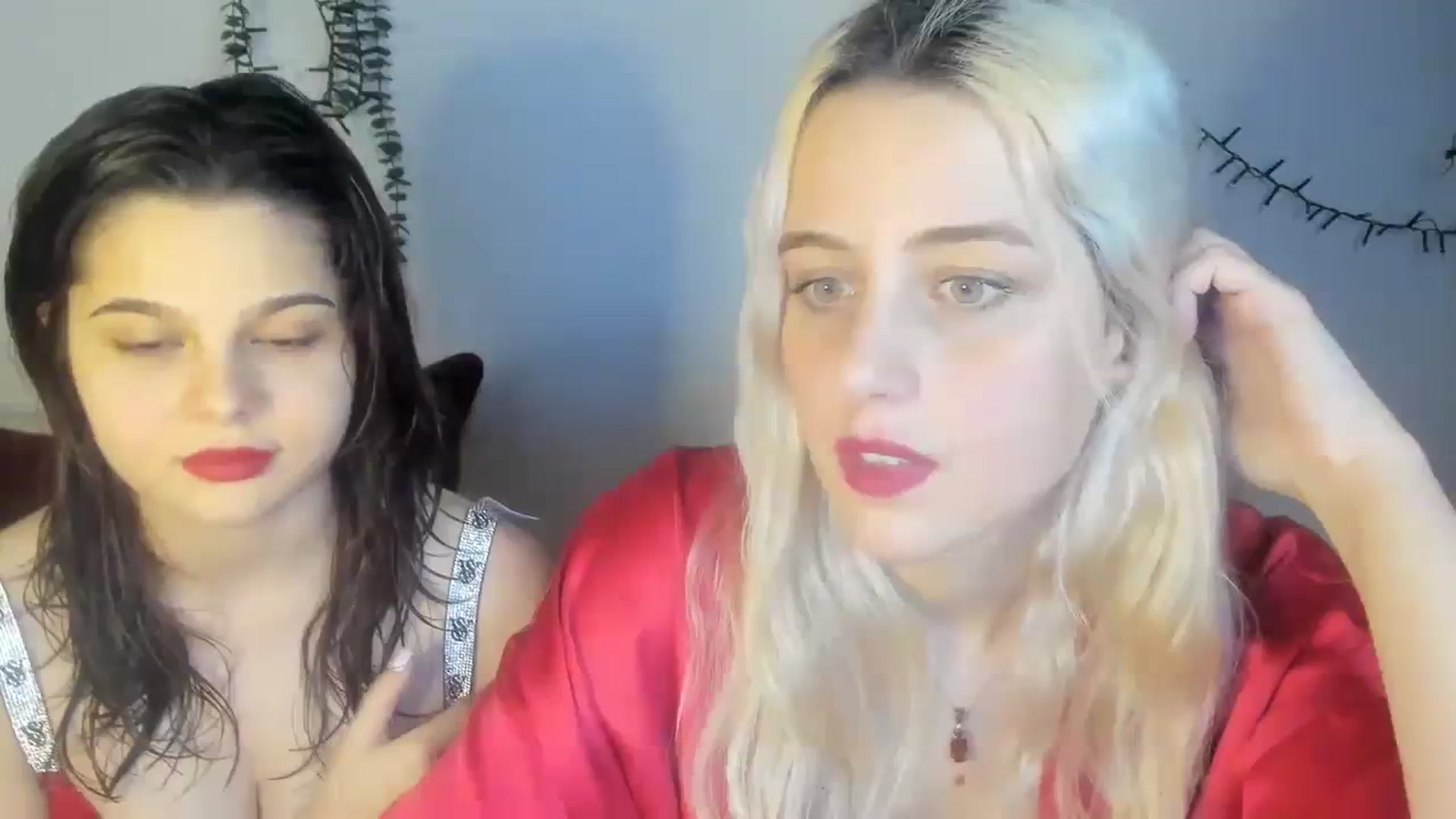 Gallery image thumbnail from AriahKiss's myfreecams stream on, 12/25/2023, 18:34 image 9 of 20