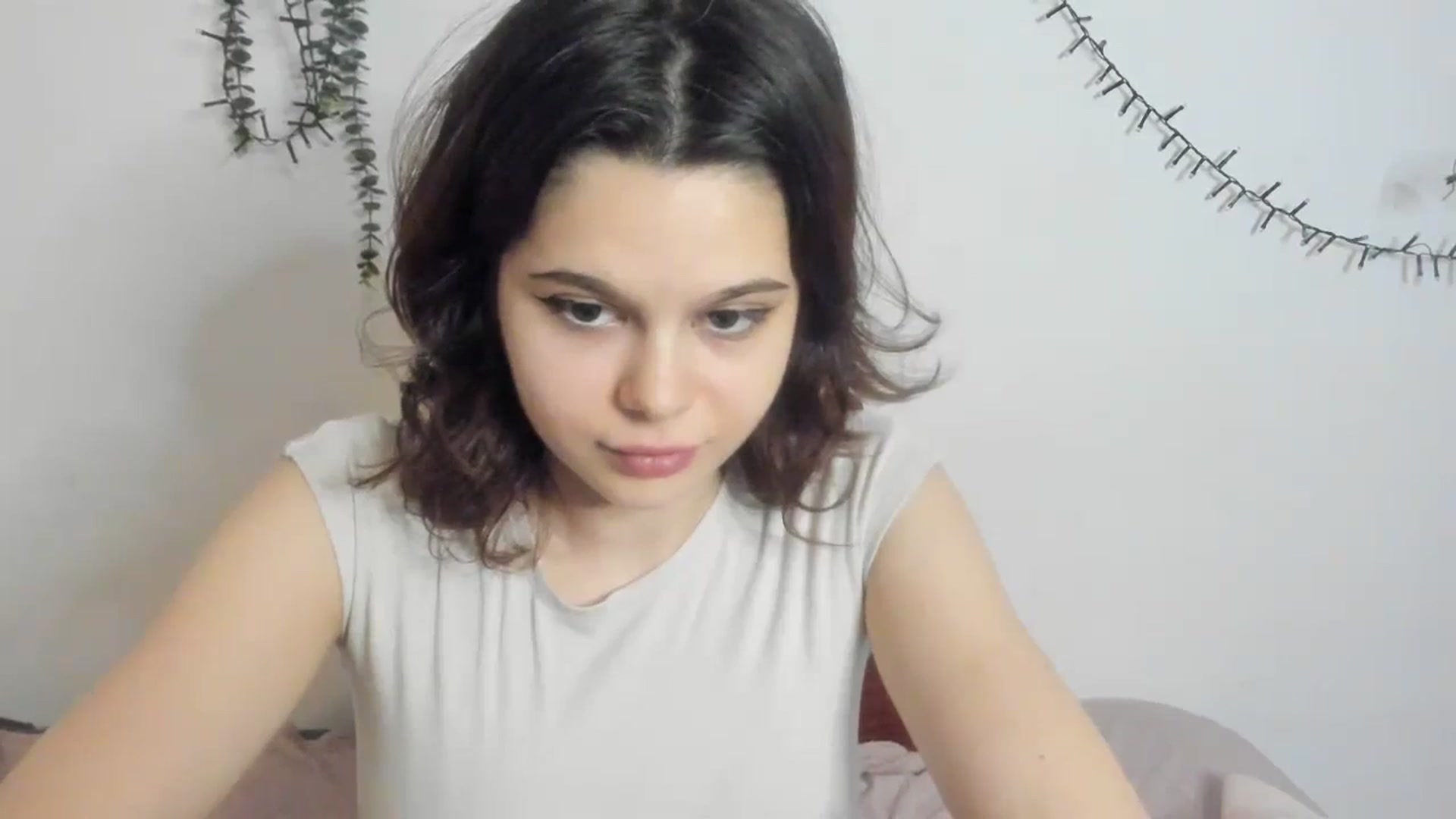 Gallery image thumbnail from AriahKiss's myfreecams stream on, 01/15/2024, 16:38 image 8 of 20