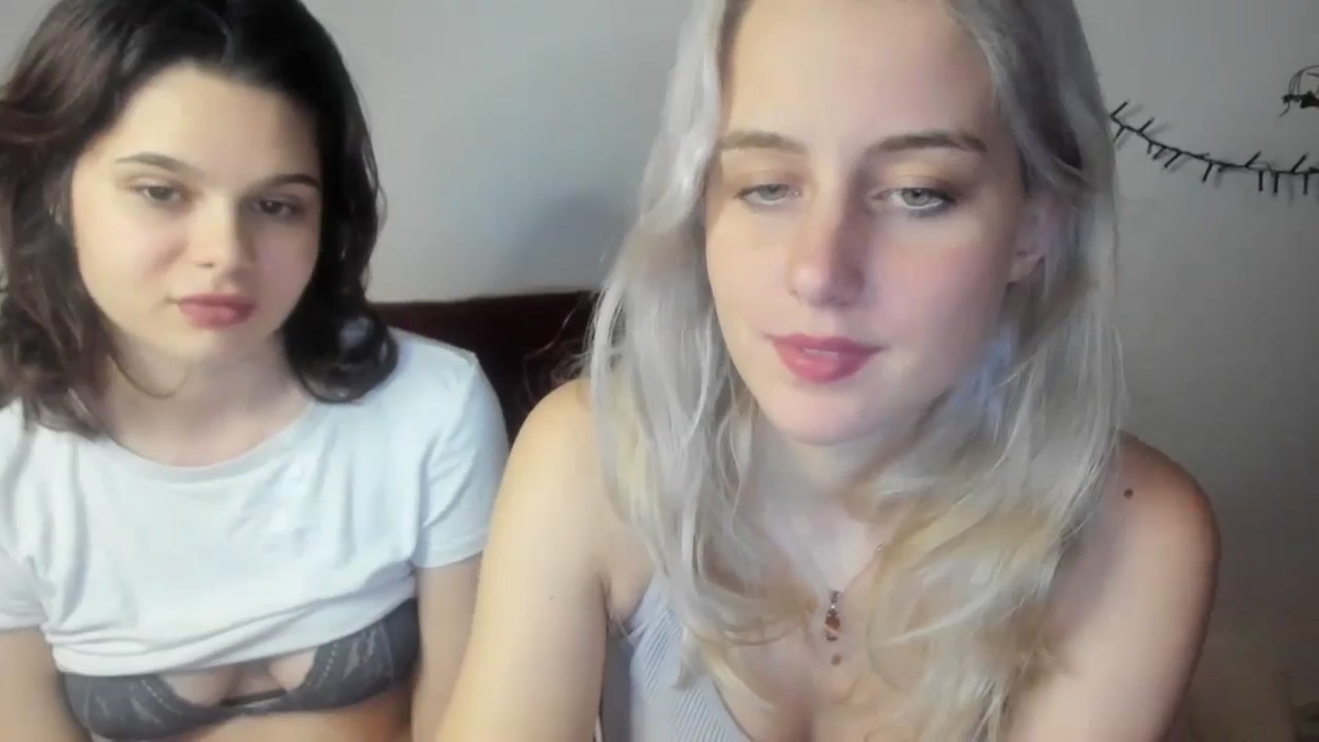 Gallery image thumbnail from AriahKiss's myfreecams stream on, 01/21/2024, 18:48 image 14 of 20