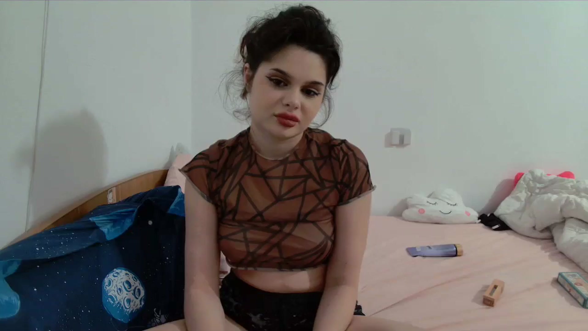 Gallery image thumbnail from AriahKiss's myfreecams stream on, 12/25/2024, 19:06 image 3 of 20