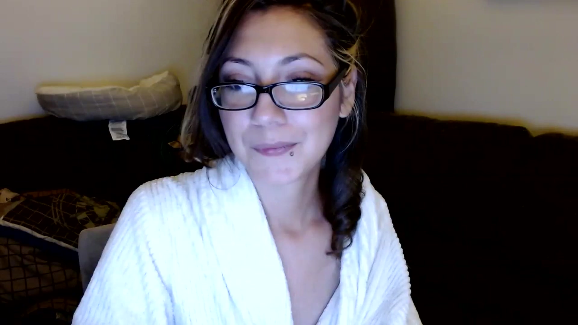 Gallery image thumbnail from ArialSkye's myfreecams stream on, 08/16/2023, 08:40 image 10 of 20