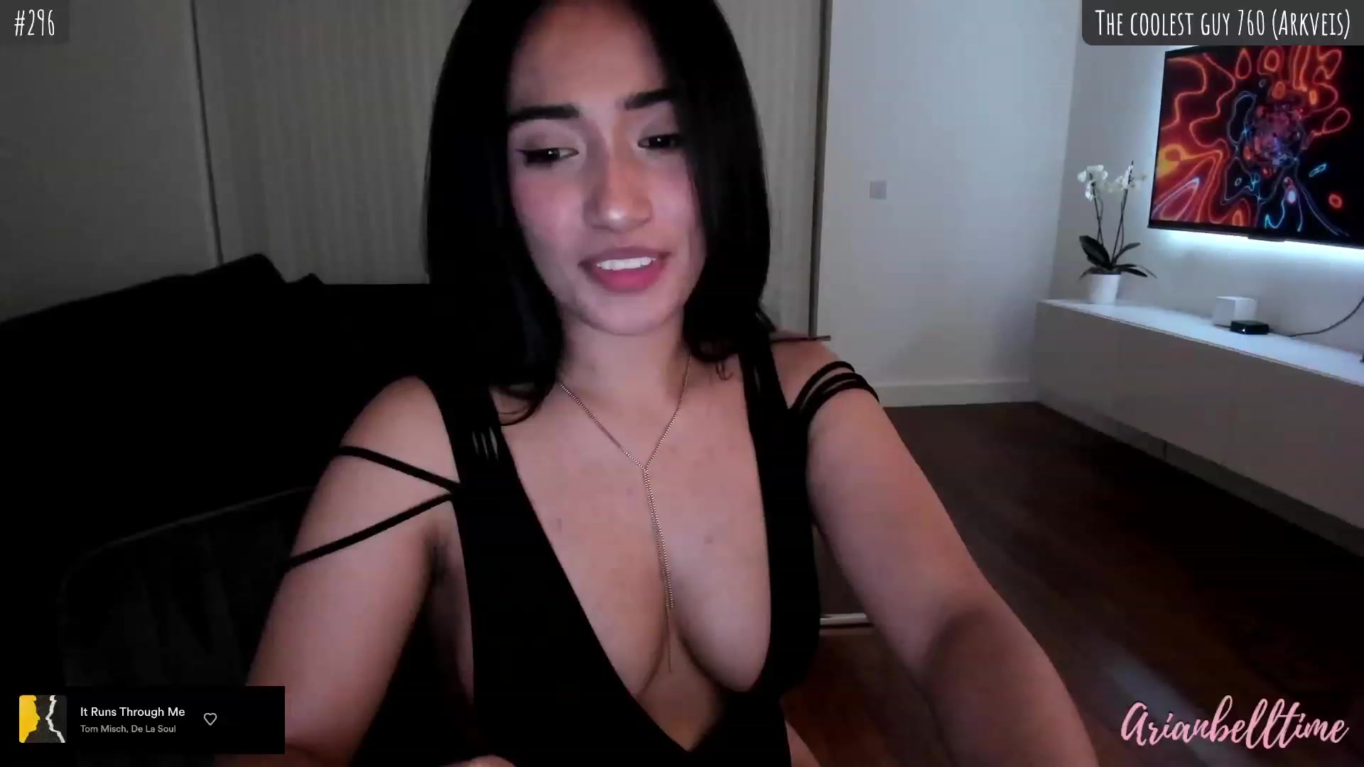 Gallery image thumbnail from ArianBelltime's myfreecams stream on, 06/01/2023, 04:42 image 10 of 20