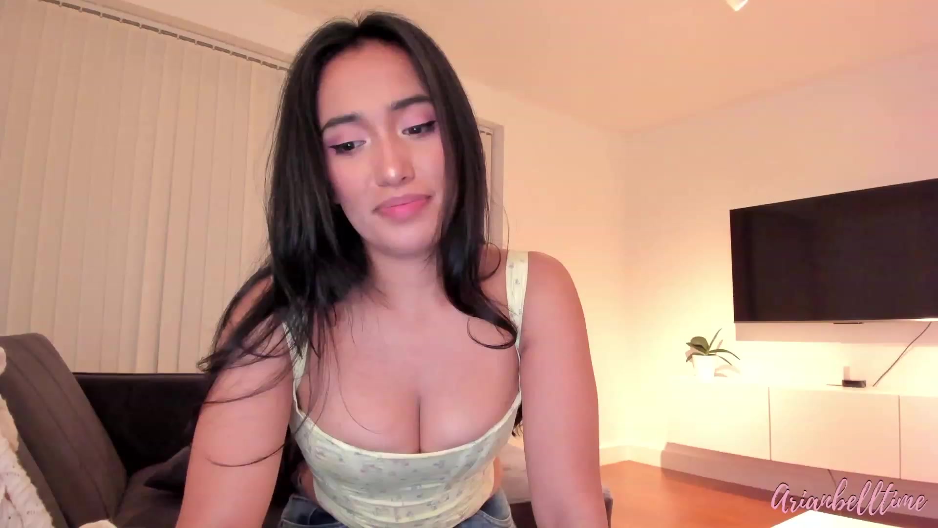 Gallery image thumbnail from ArianBelltime's myfreecams stream on, 08/25/2023, 23:06 image 5 of 20