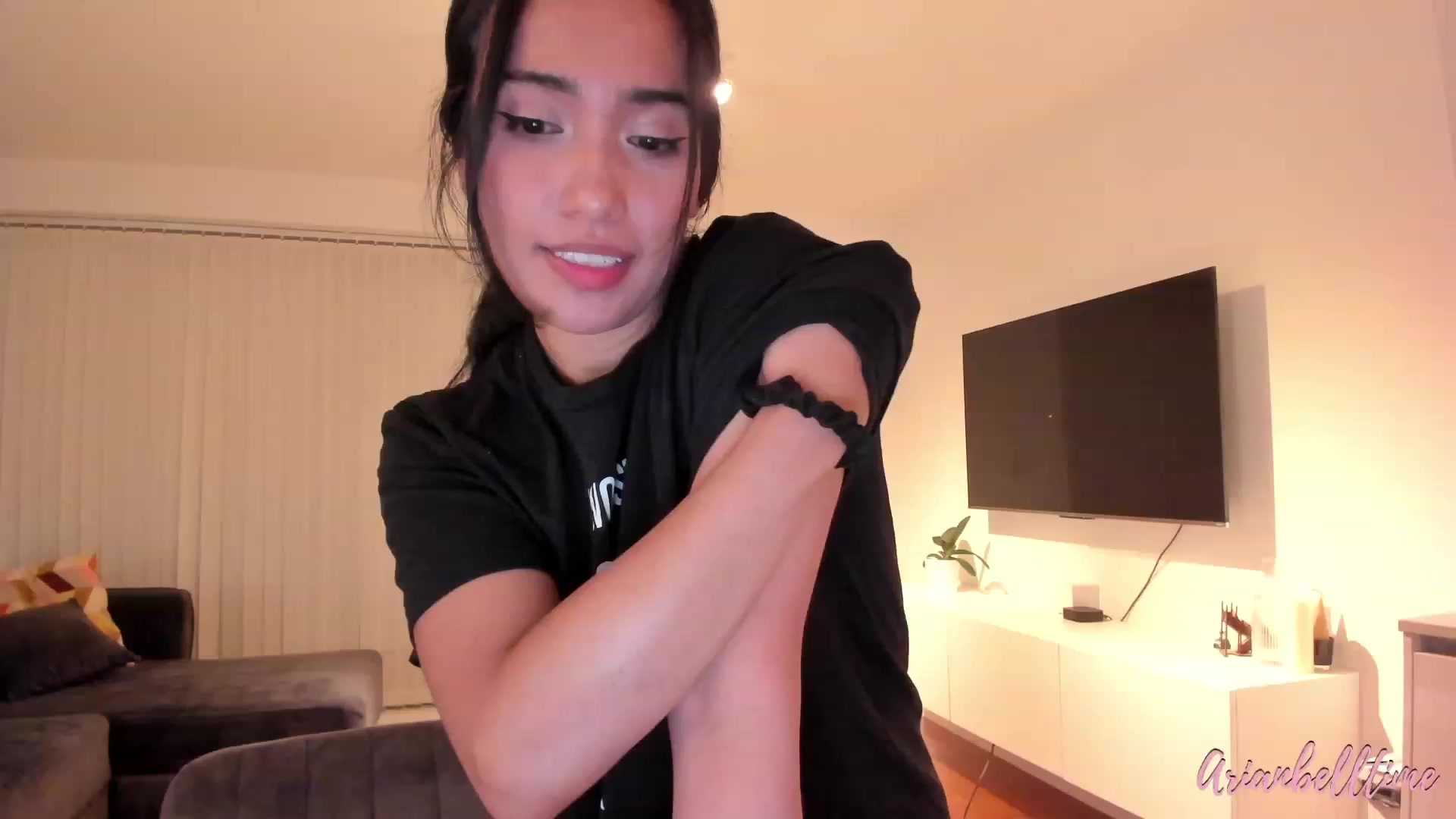 Gallery image thumbnail from ArianBelltime's myfreecams stream on, 08/27/2023, 02:06 image 11 of 20
