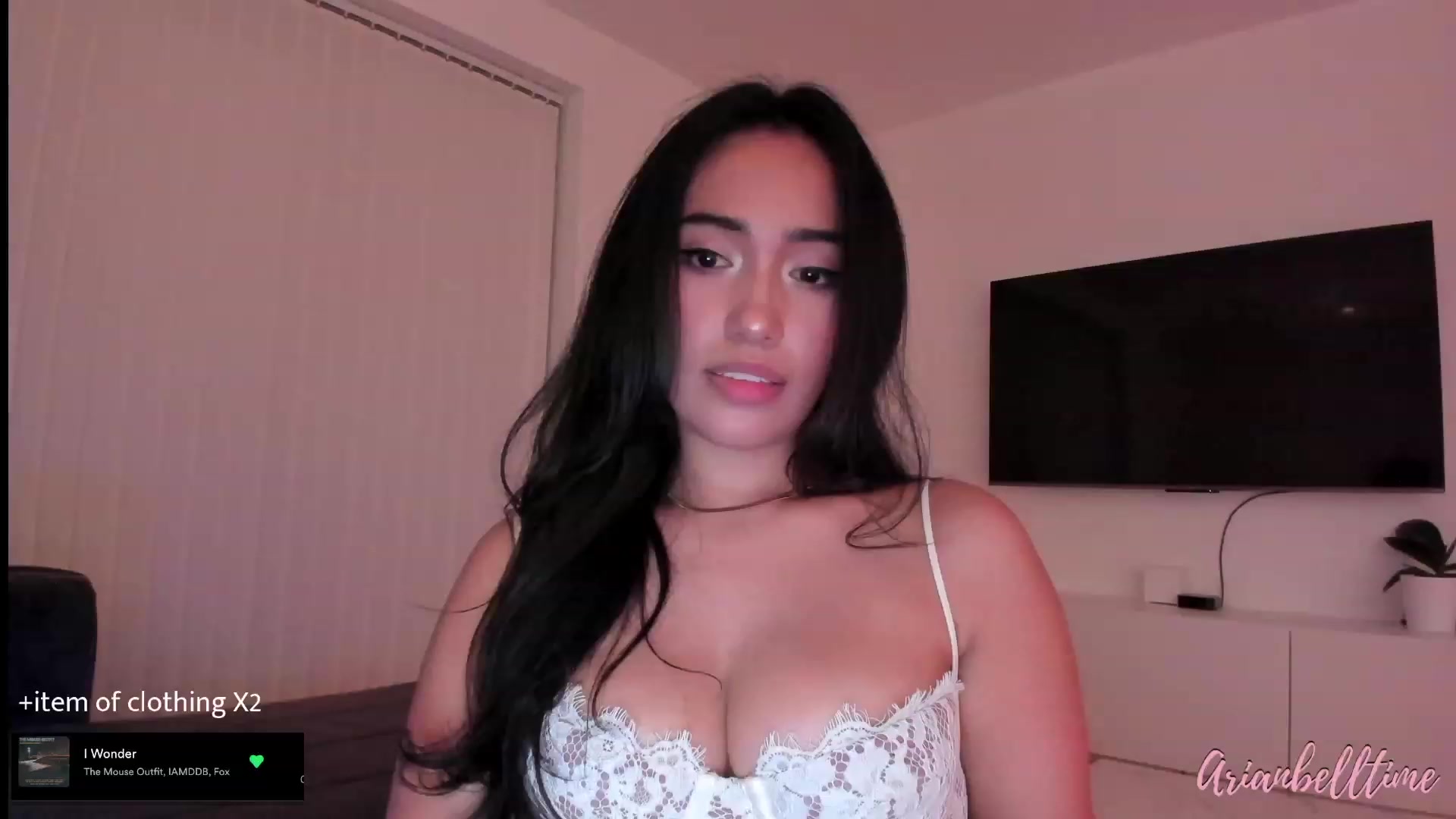 Gallery image thumbnail from ArianBelltime's myfreecams stream on, 09/01/2023, 24:03 image 18 of 20