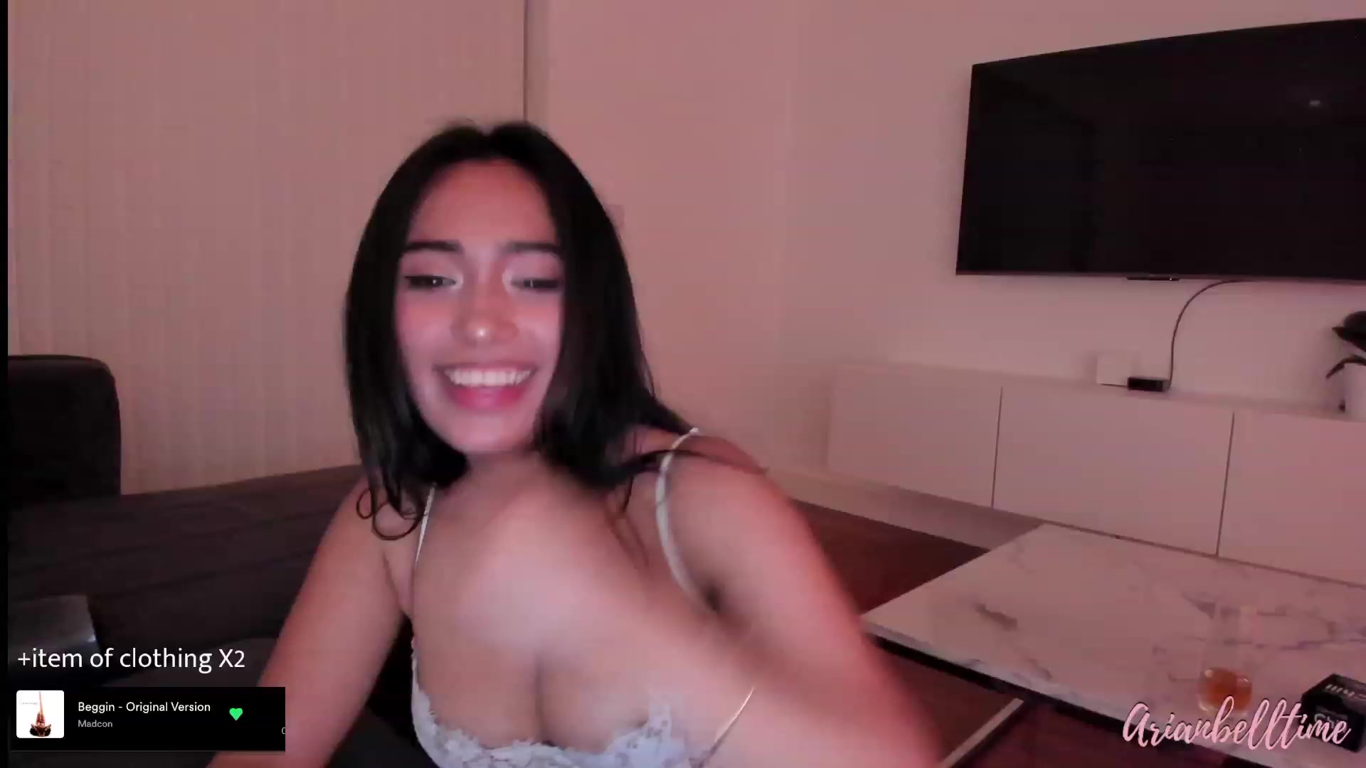 Gallery image thumbnail from ArianBelltime's myfreecams stream on, 09/01/2023, 01:56 image 7 of 20