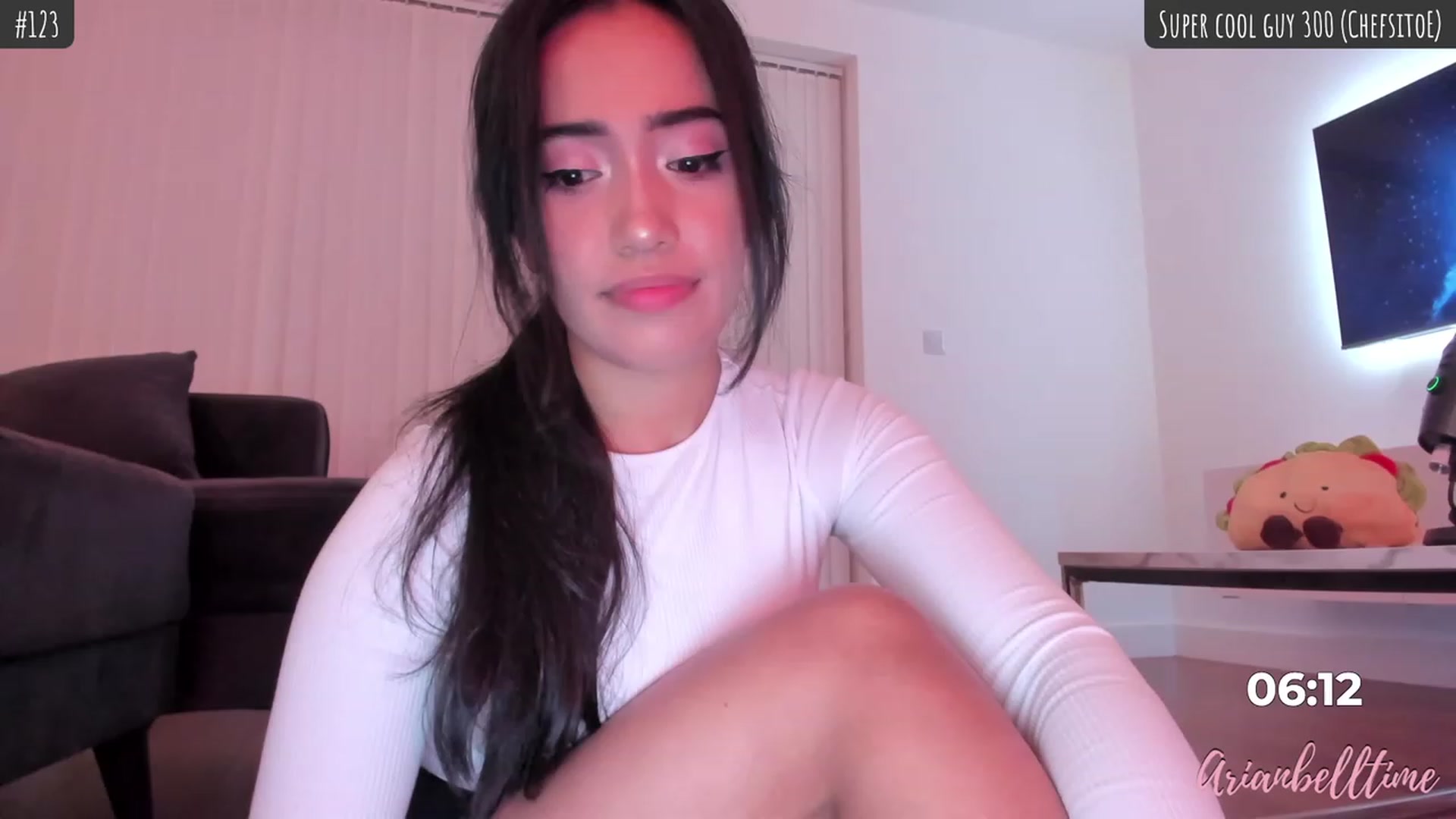 Gallery image thumbnail from ArianBelltime's myfreecams stream on, 09/27/2023, 24:13 image 18 of 20