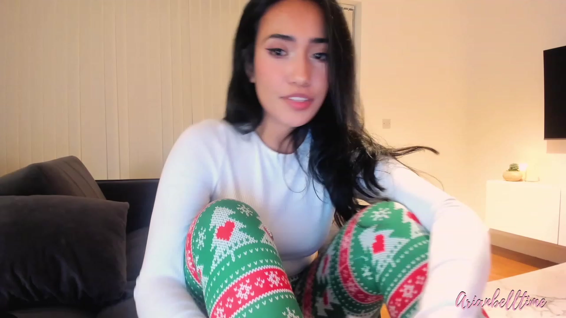 Gallery image thumbnail from ArianBelltime's myfreecams stream on, 12/10/2023, 01:55 image 12 of 20