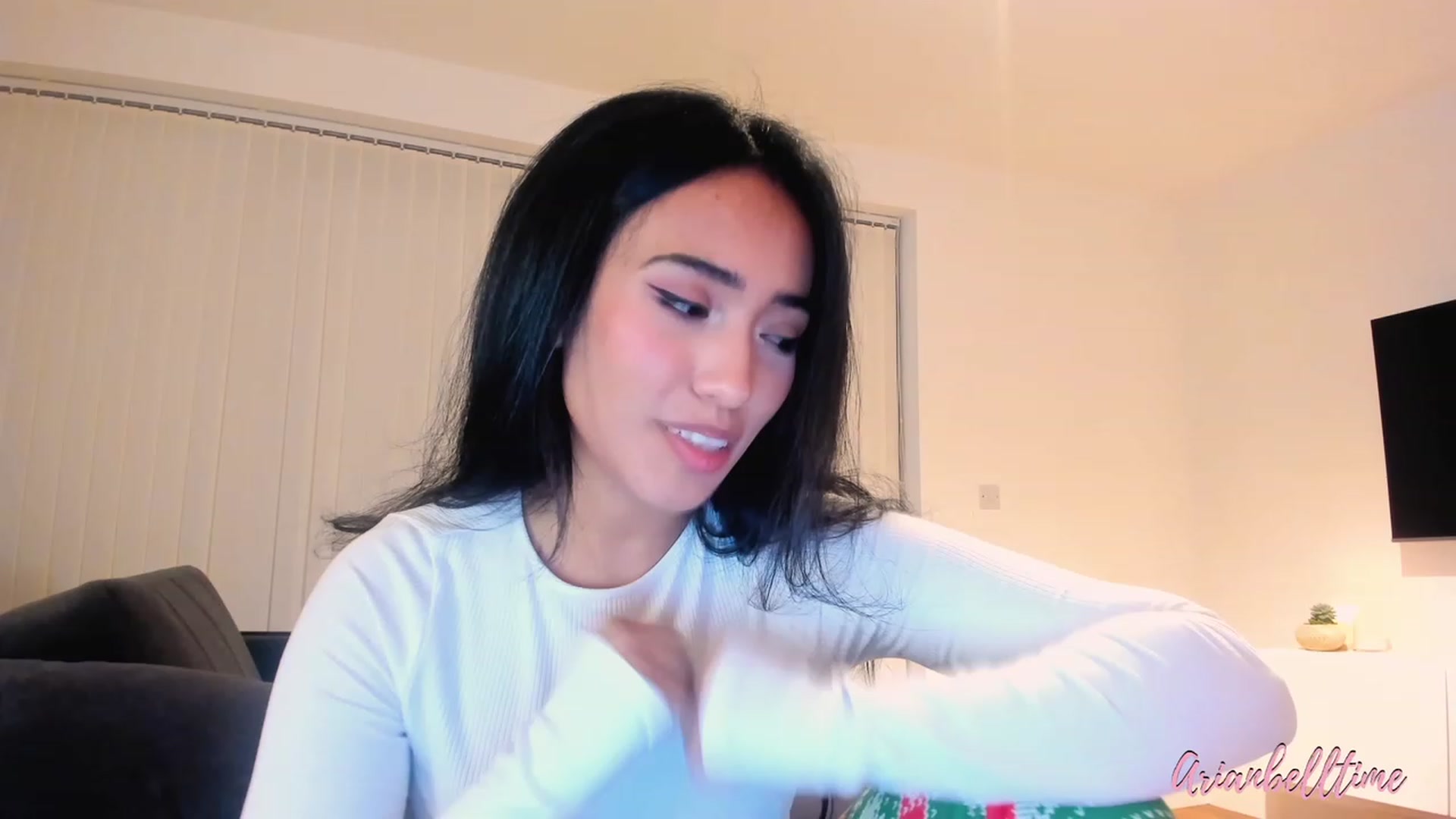 Gallery image thumbnail from ArianBelltime's myfreecams stream on, 12/10/2023, 01:55 image 10 of 20