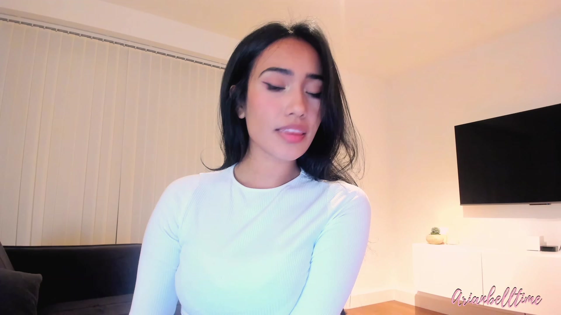 Gallery image thumbnail from ArianBelltime's myfreecams stream on, 12/10/2023, 01:55 image 6 of 20