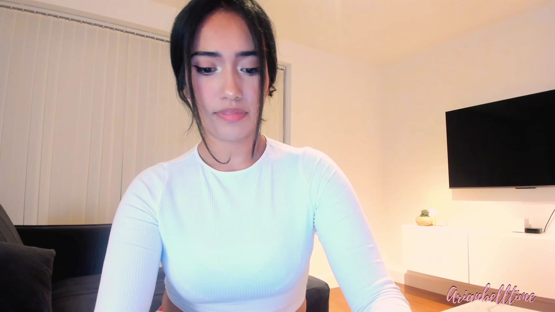 Gallery image thumbnail from ArianBelltime's myfreecams stream on, 12/10/2023, 01:55 image 2 of 20
