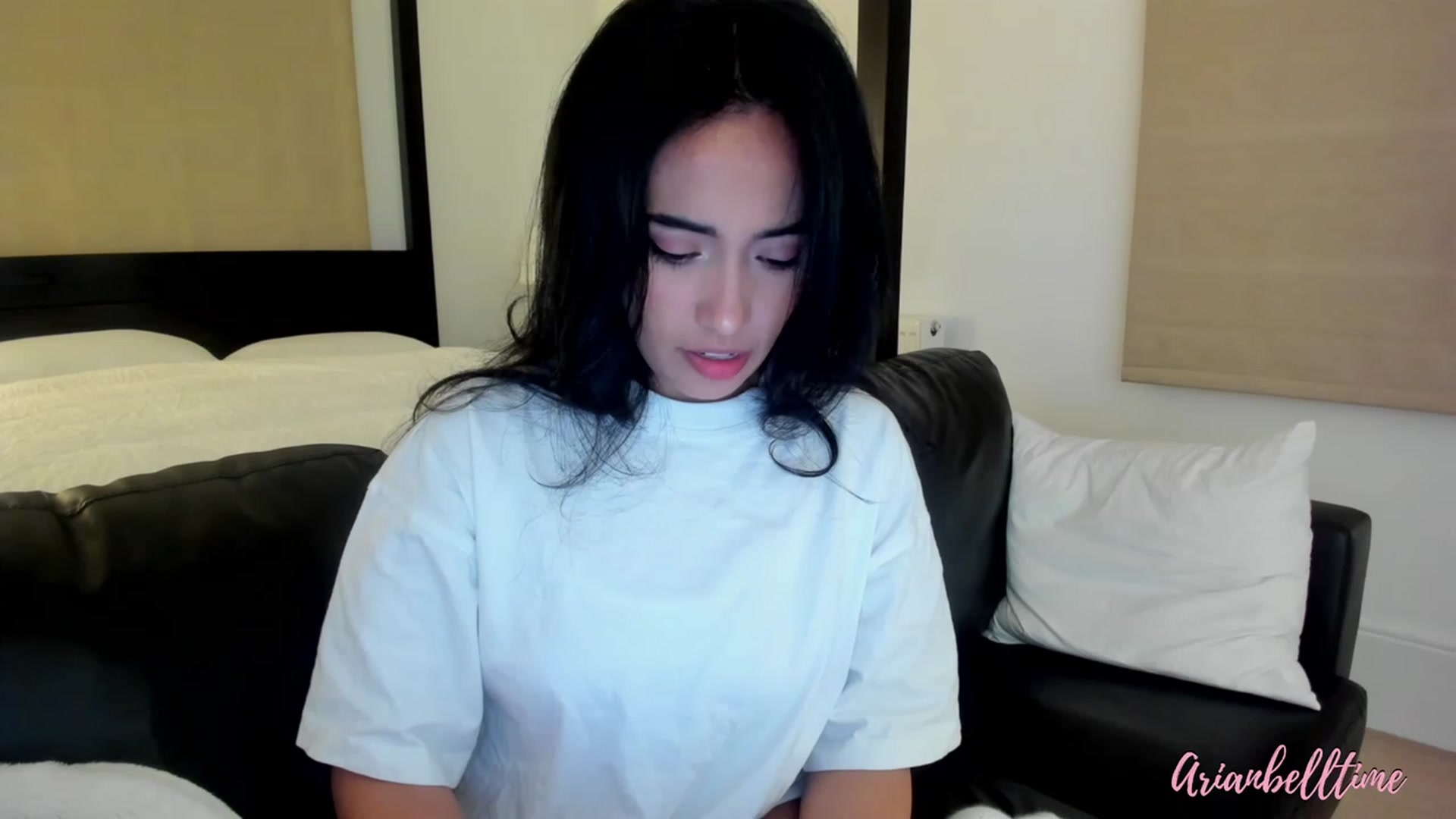 Gallery image thumbnail from ArianBelltime's myfreecams stream on, 02/29/2024, 24:22 image 4 of 20