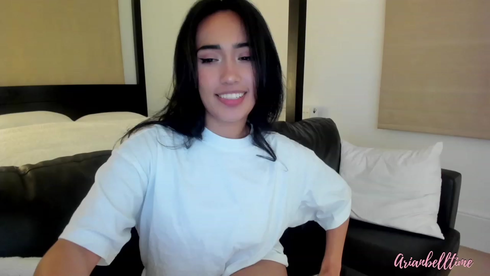 Gallery image thumbnail from ArianBelltime's myfreecams stream on, 02/29/2024, 24:22 image 3 of 20