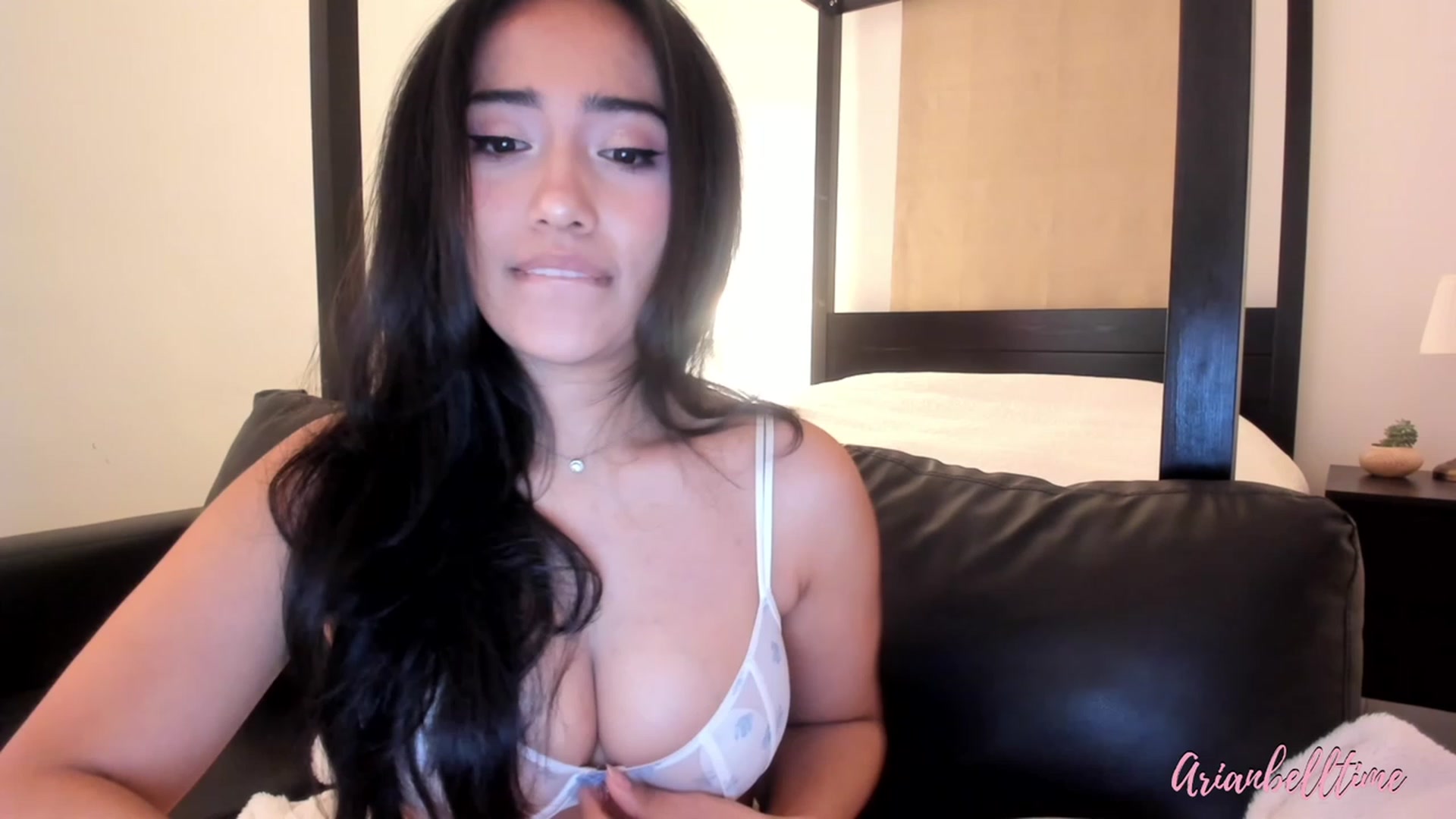 Gallery image thumbnail from ArianBelltime's myfreecams stream on, 03/04/2024, 01:16 image 19 of 20