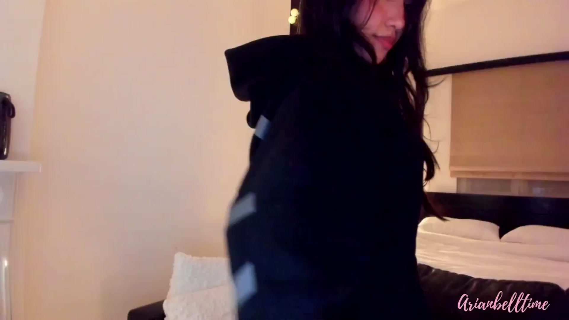 Gallery image thumbnail from ArianBelltime's myfreecams stream on, 07/23/2024, 01:43 image 12 of 20