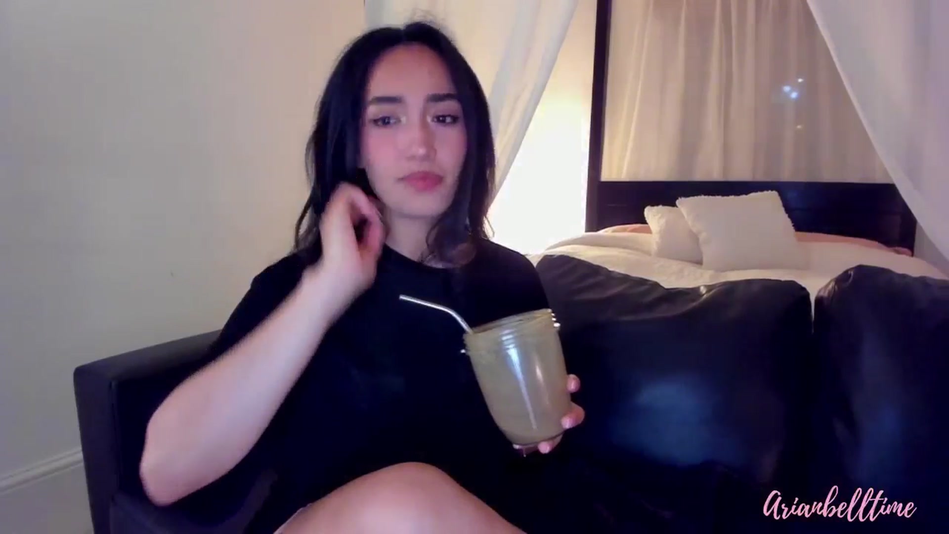 Gallery image thumbnail from ArianBelltime's myfreecams stream on, 04/25/2025, 01:26 image 4 of 20