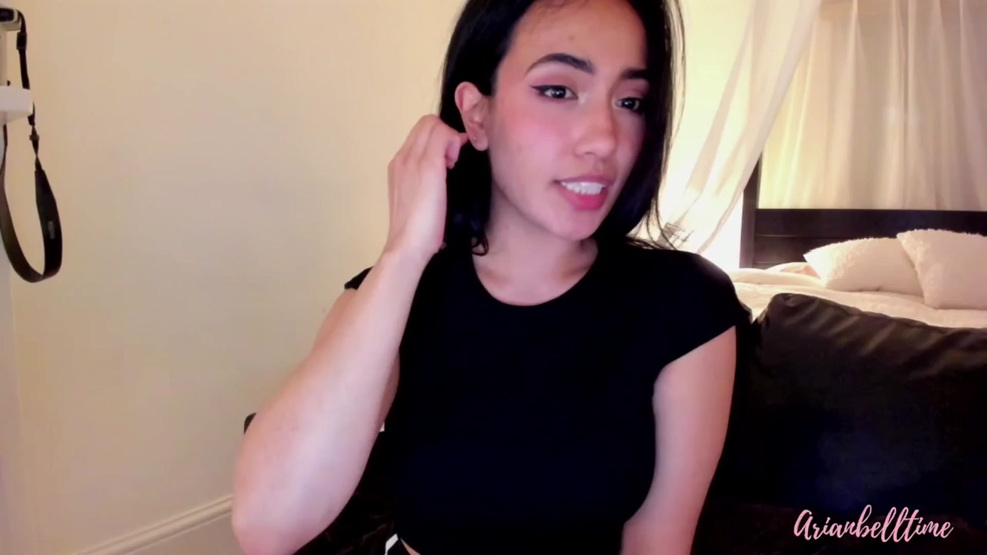 Gallery image thumbnail from ArianBelltime's myfreecams stream on, 04/26/2025, 24:05 image 16 of 20