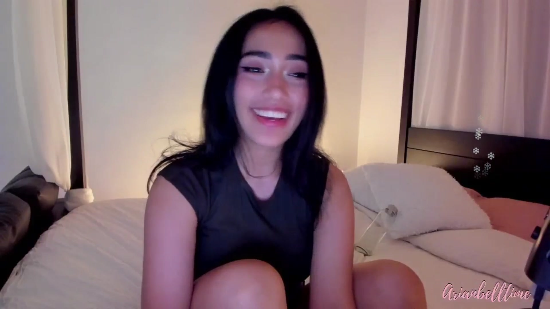 Gallery image thumbnail from ArianBelltime's myfreecams stream on, 04/30/2025, 24:22 image 9 of 20