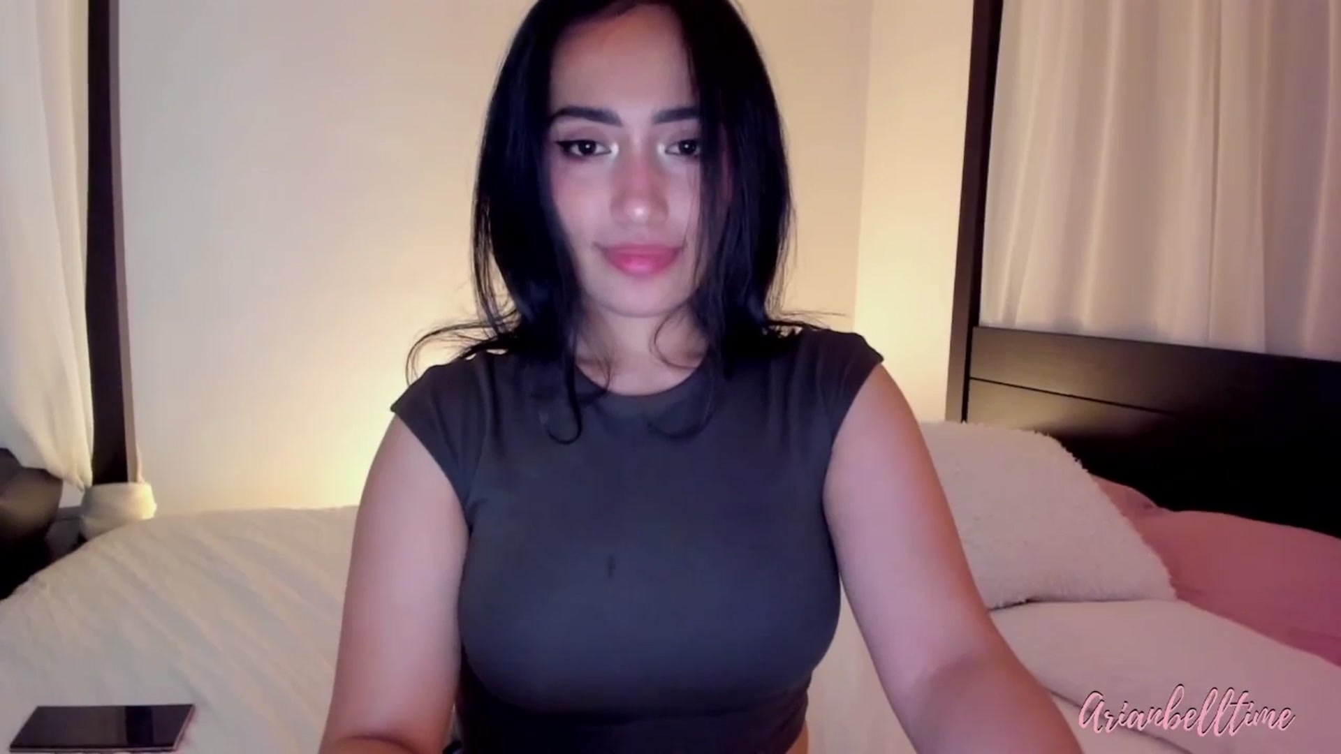 Gallery image thumbnail from ArianBelltime's myfreecams stream on, 04/30/2025, 24:22 image 17 of 20