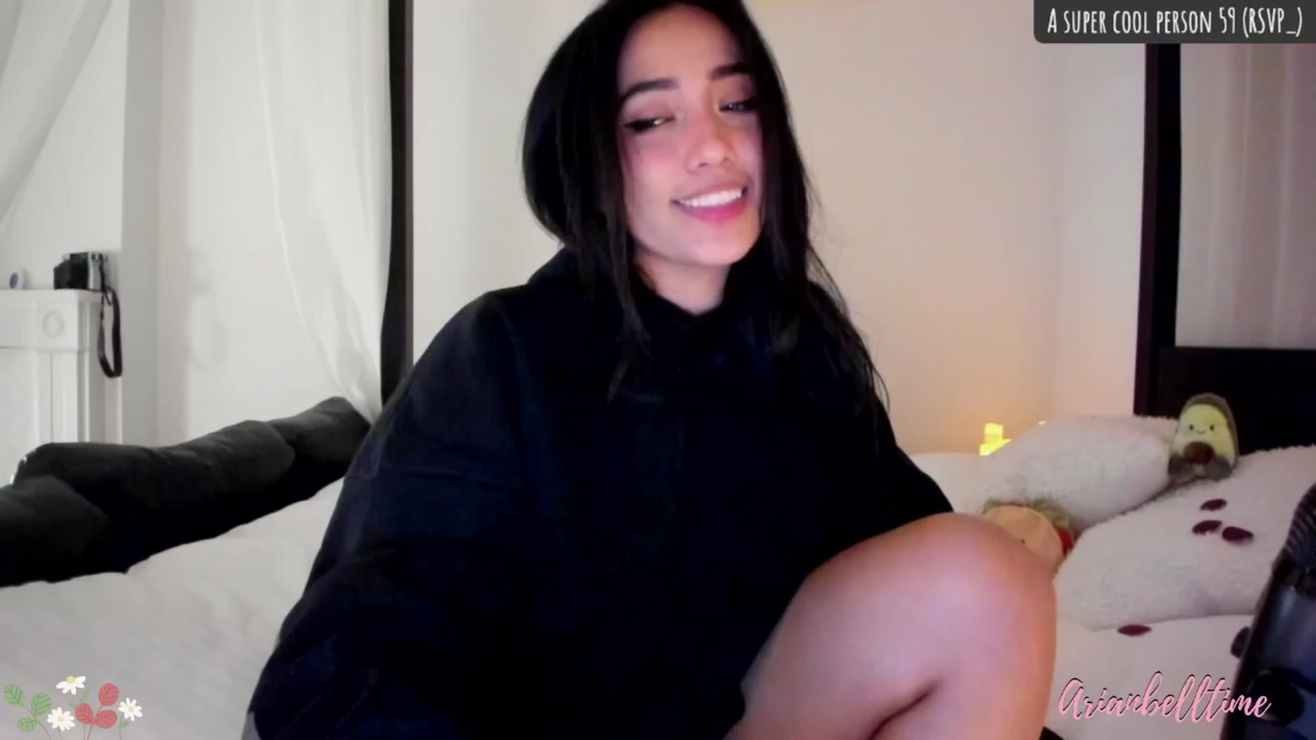 Gallery image thumbnail from ArianBelltime's myfreecams stream on, 05/20/2025, 24:48 image 5 of 20