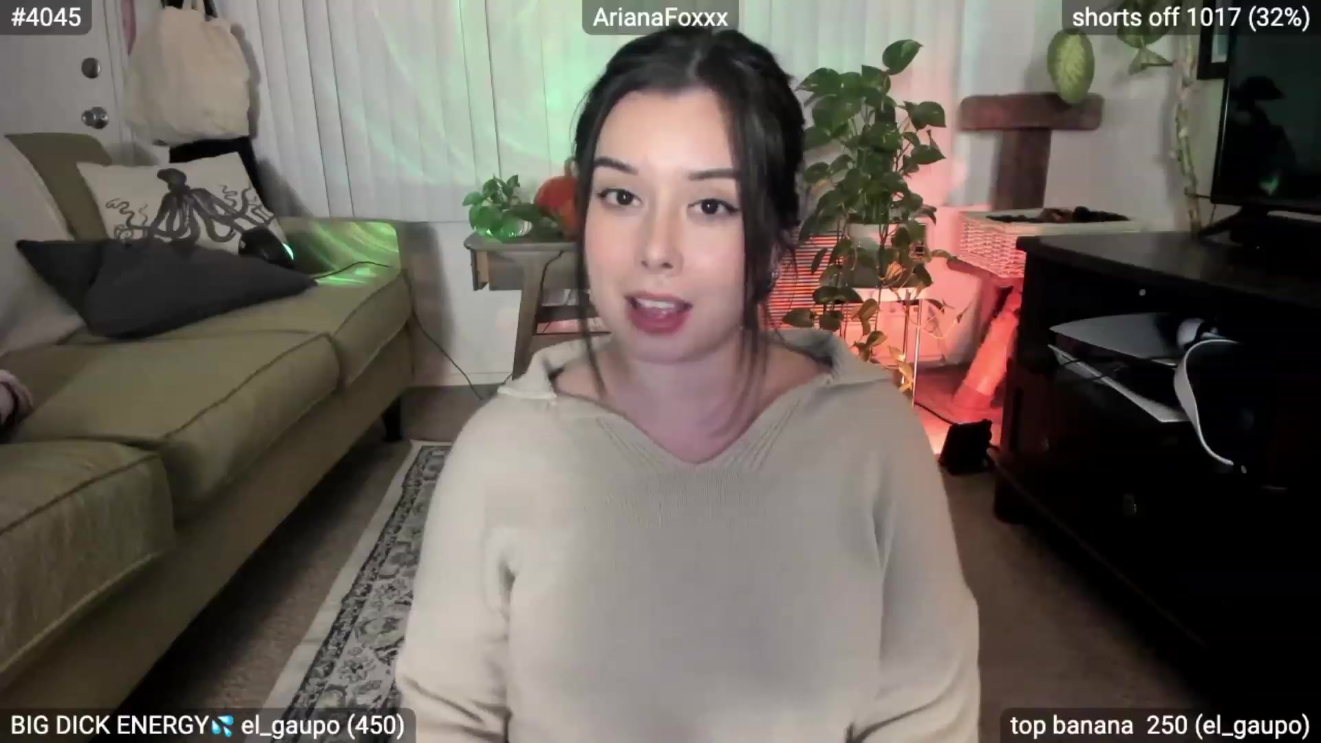Gallery image thumbnail from ArianaFoxxx's myfreecams stream on, 11/15/2022, 09:55 image 5 of 20