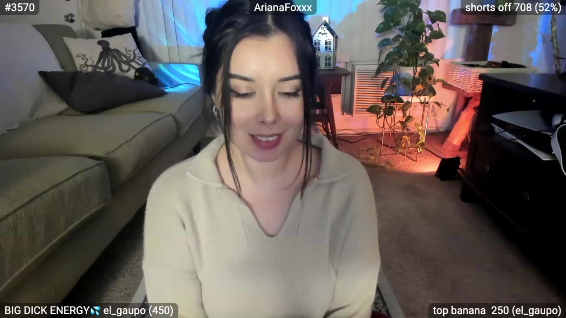 Gallery image thumbnail from ArianaFoxxx's myfreecams stream on, 11/15/2022, 10:02 image 2 of 20