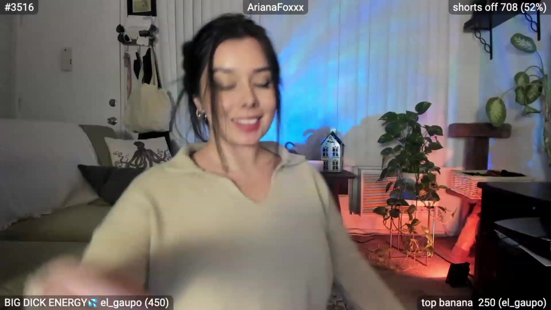 Gallery image thumbnail from ArianaFoxxx's myfreecams stream on, 11/15/2022, 10:02 image 18 of 20