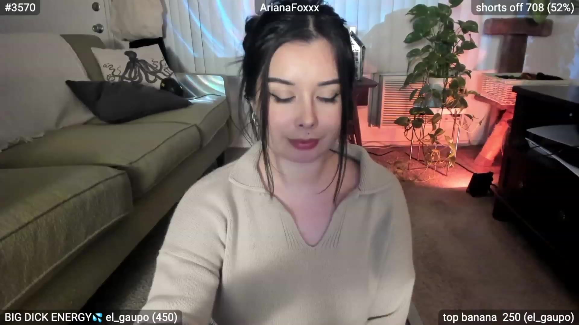 Gallery image thumbnail from ArianaFoxxx's myfreecams stream on, 11/15/2022, 10:02 image 4 of 20