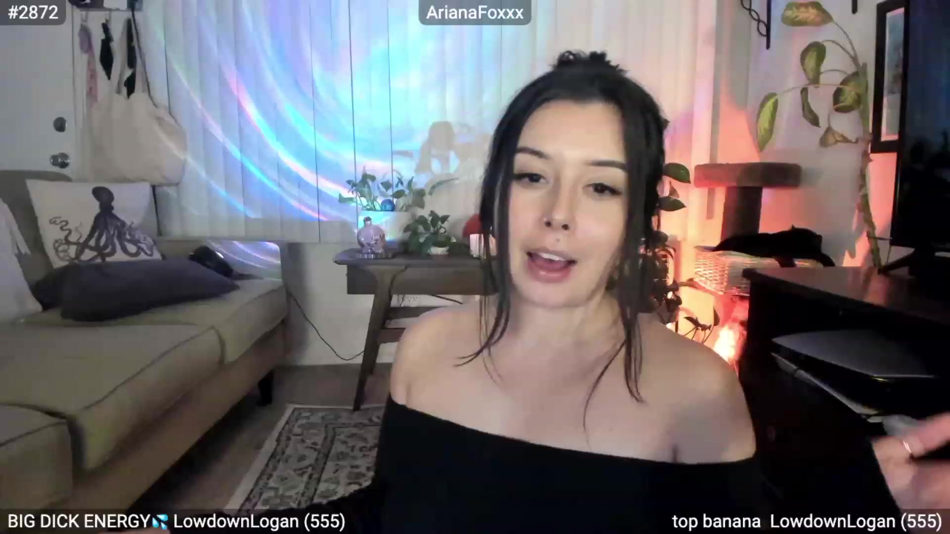 Gallery image thumbnail from ArianaFoxxx's myfreecams stream on, 11/22/2022, 09:43 image 10 of 20