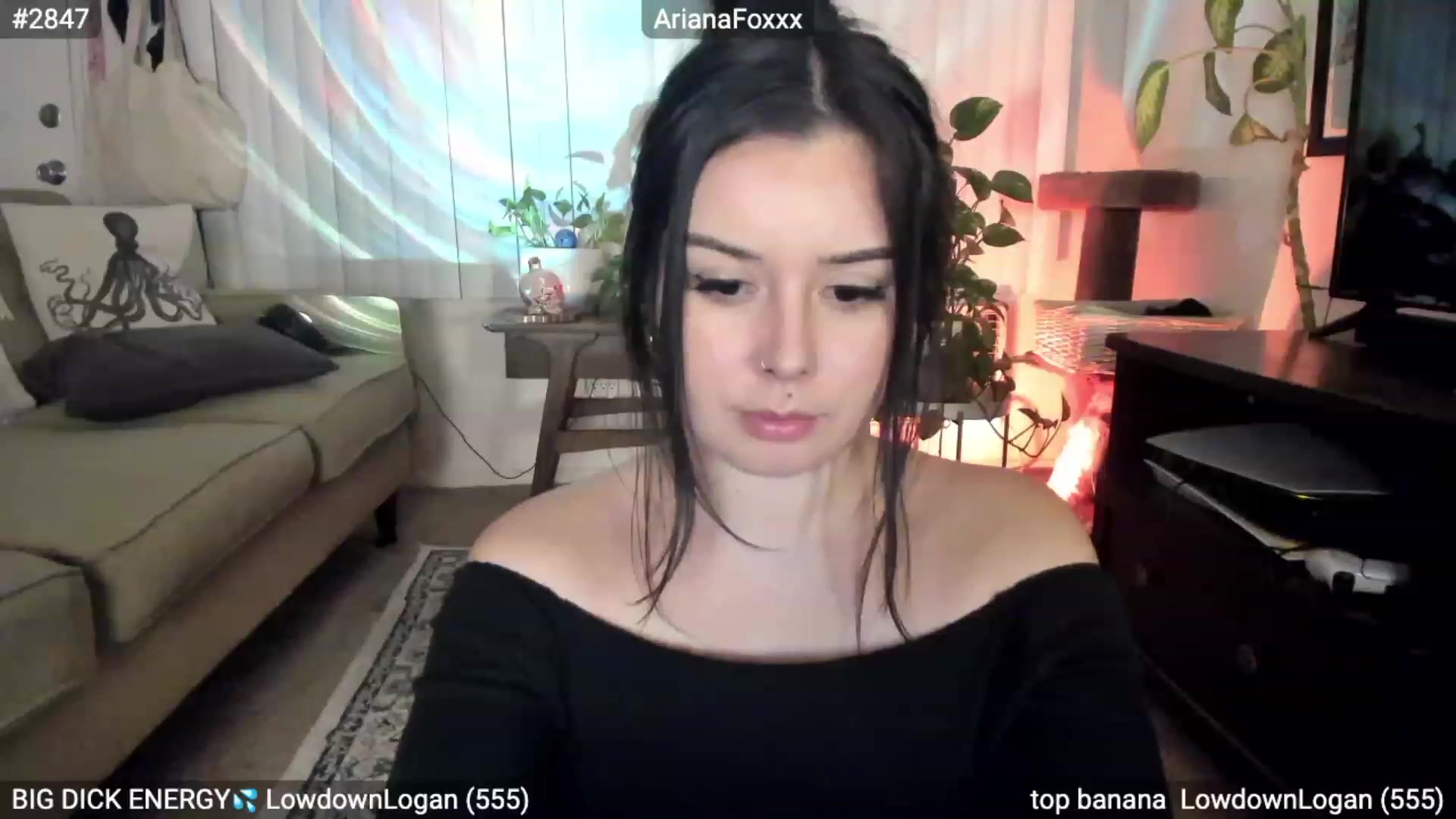 Gallery image thumbnail from ArianaFoxxx's myfreecams stream on, 11/22/2022, 09:43 image 16 of 20